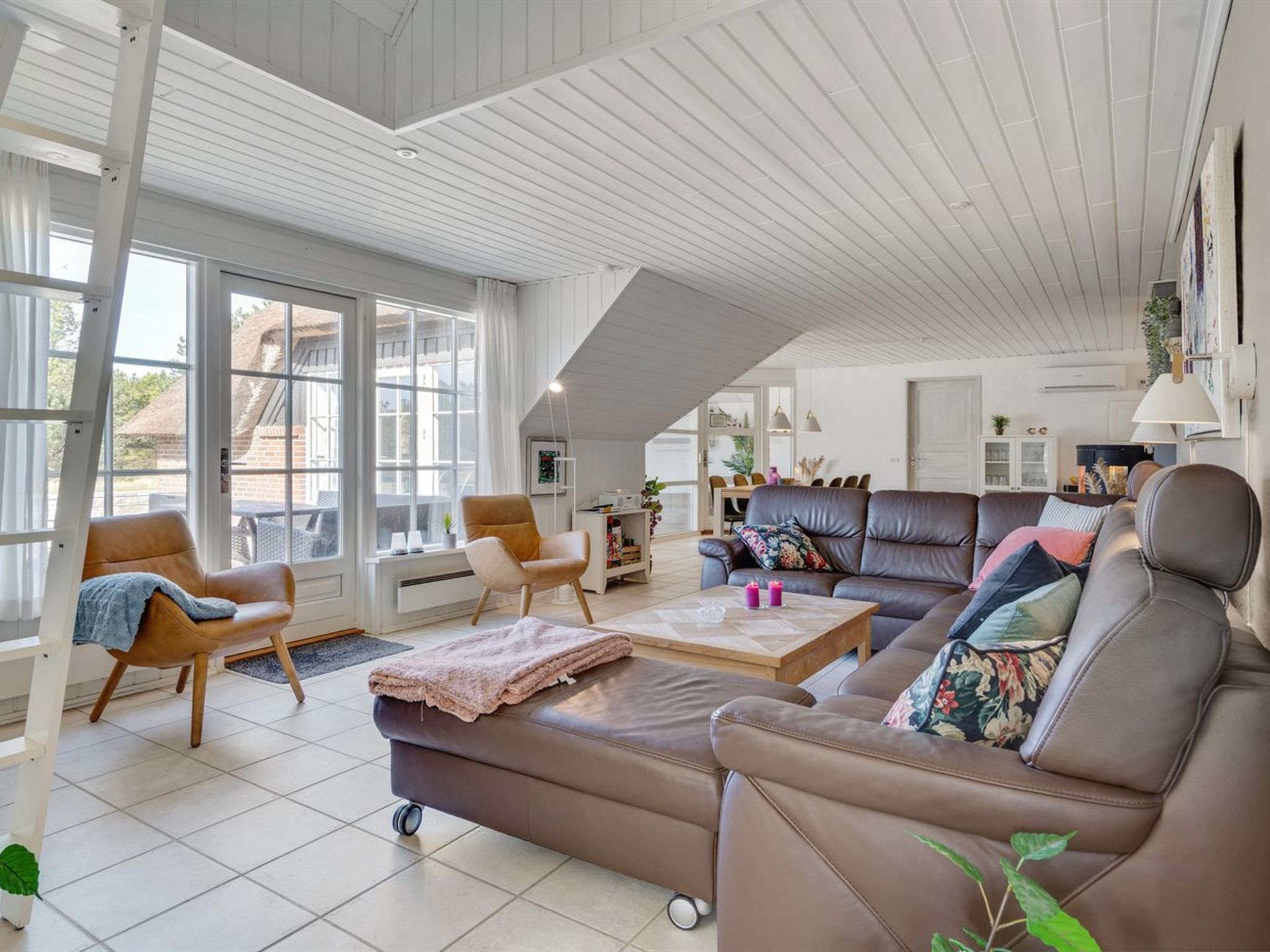 "Alwina" - 2.5km from the sea