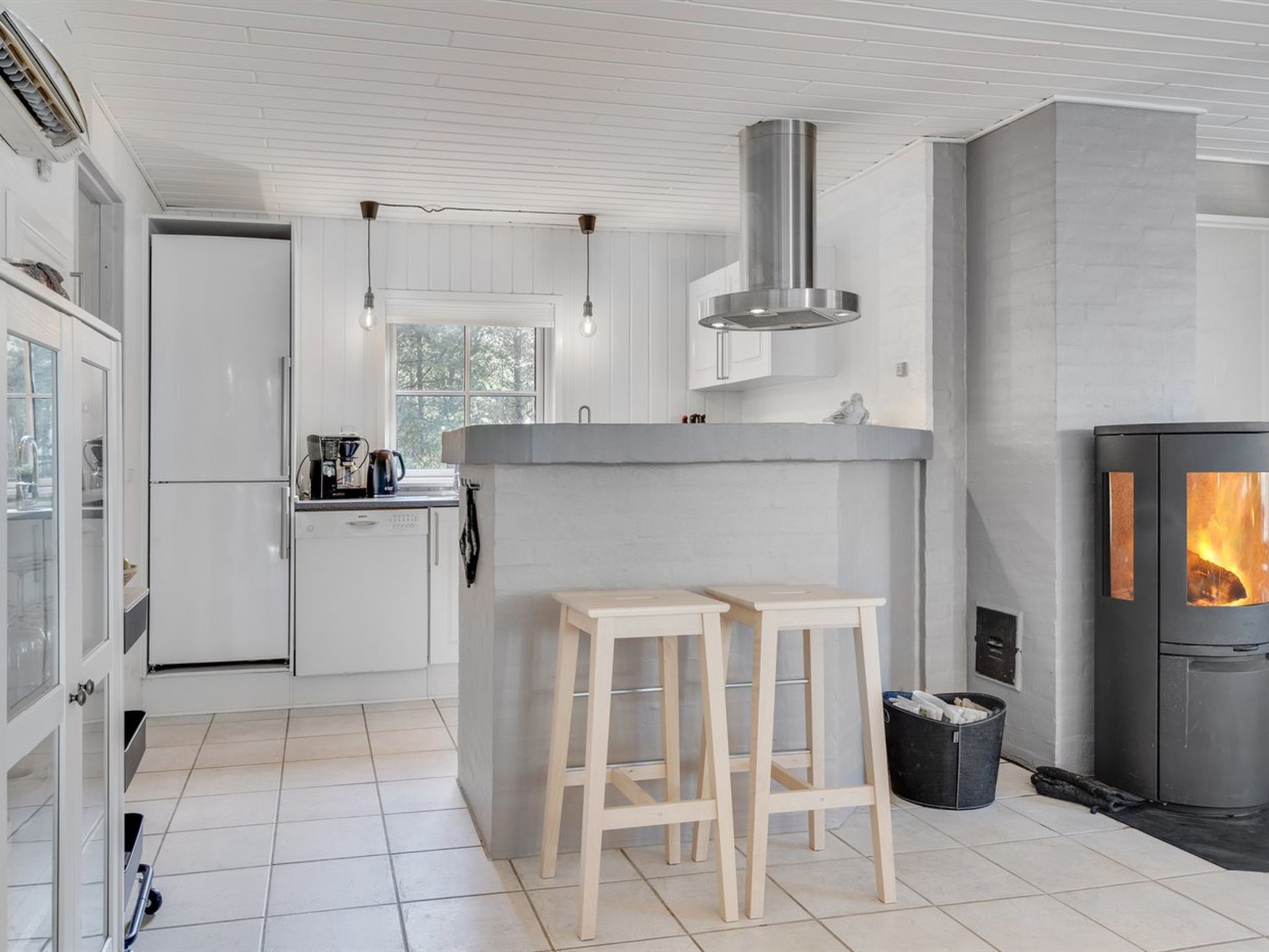 "Alwina" - 2.5km from the sea - Binnen