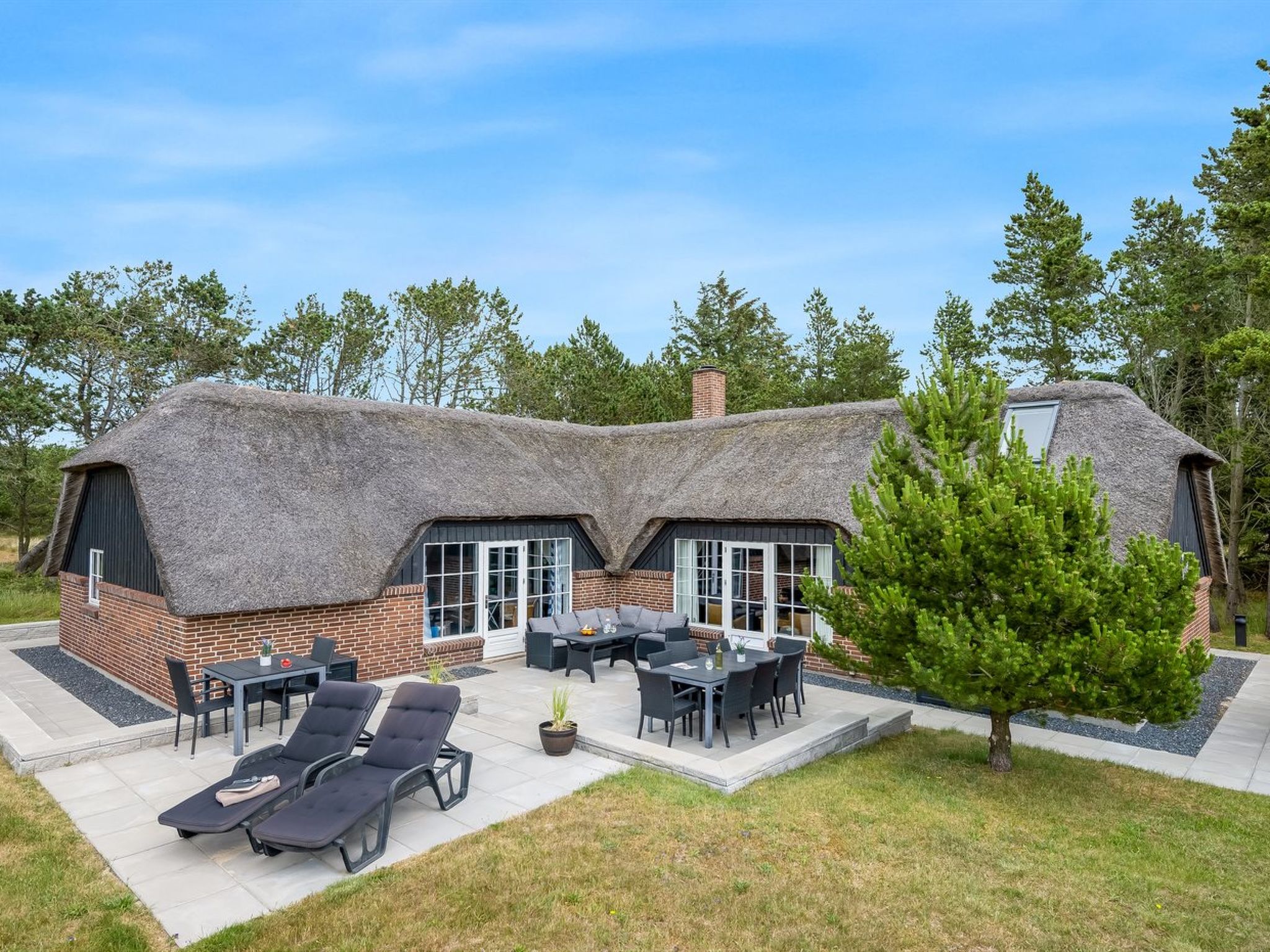 "Alwina" - 2.5km from the sea - Buiten