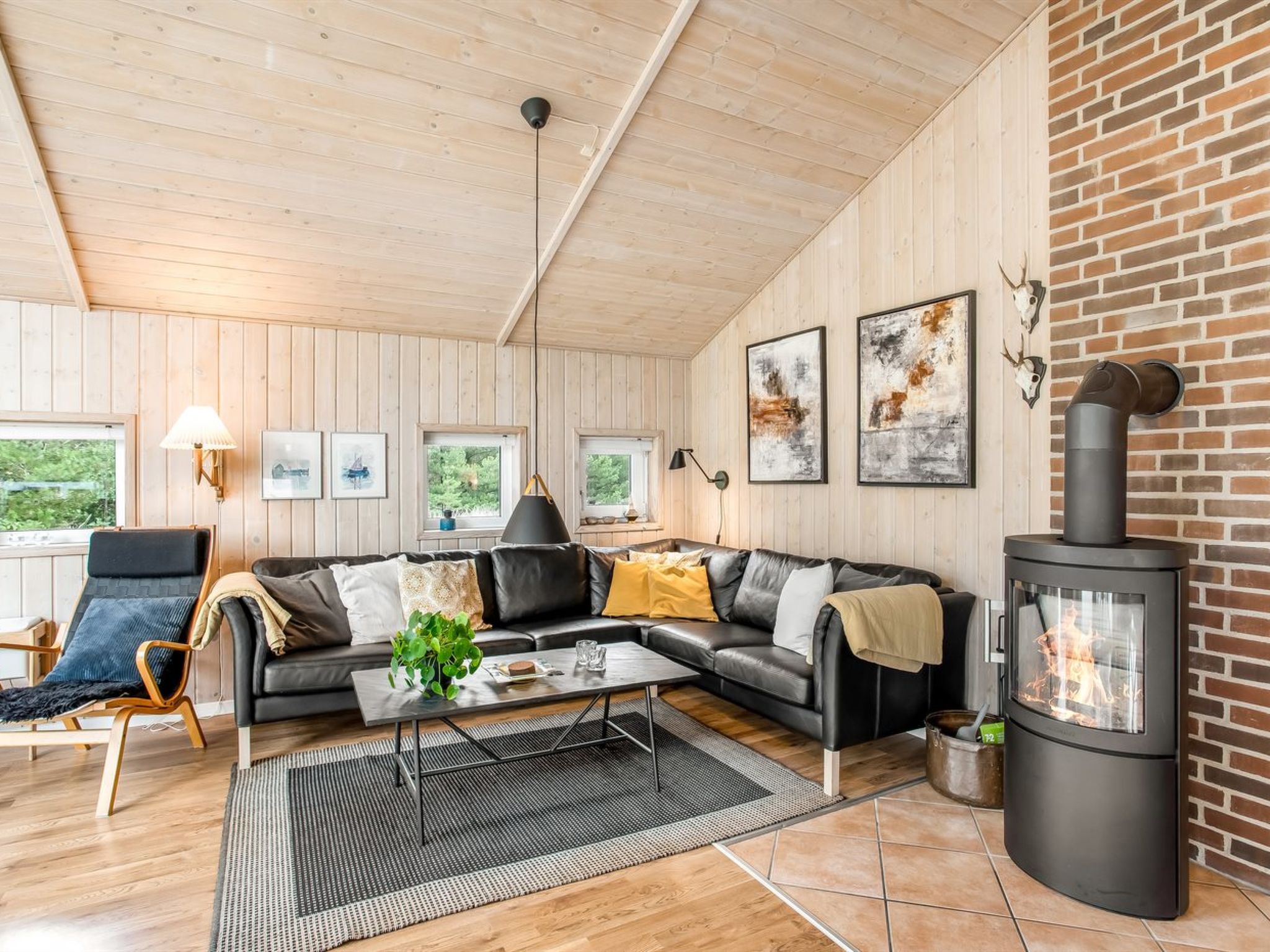 "Ronna" - 2.2km from the sea