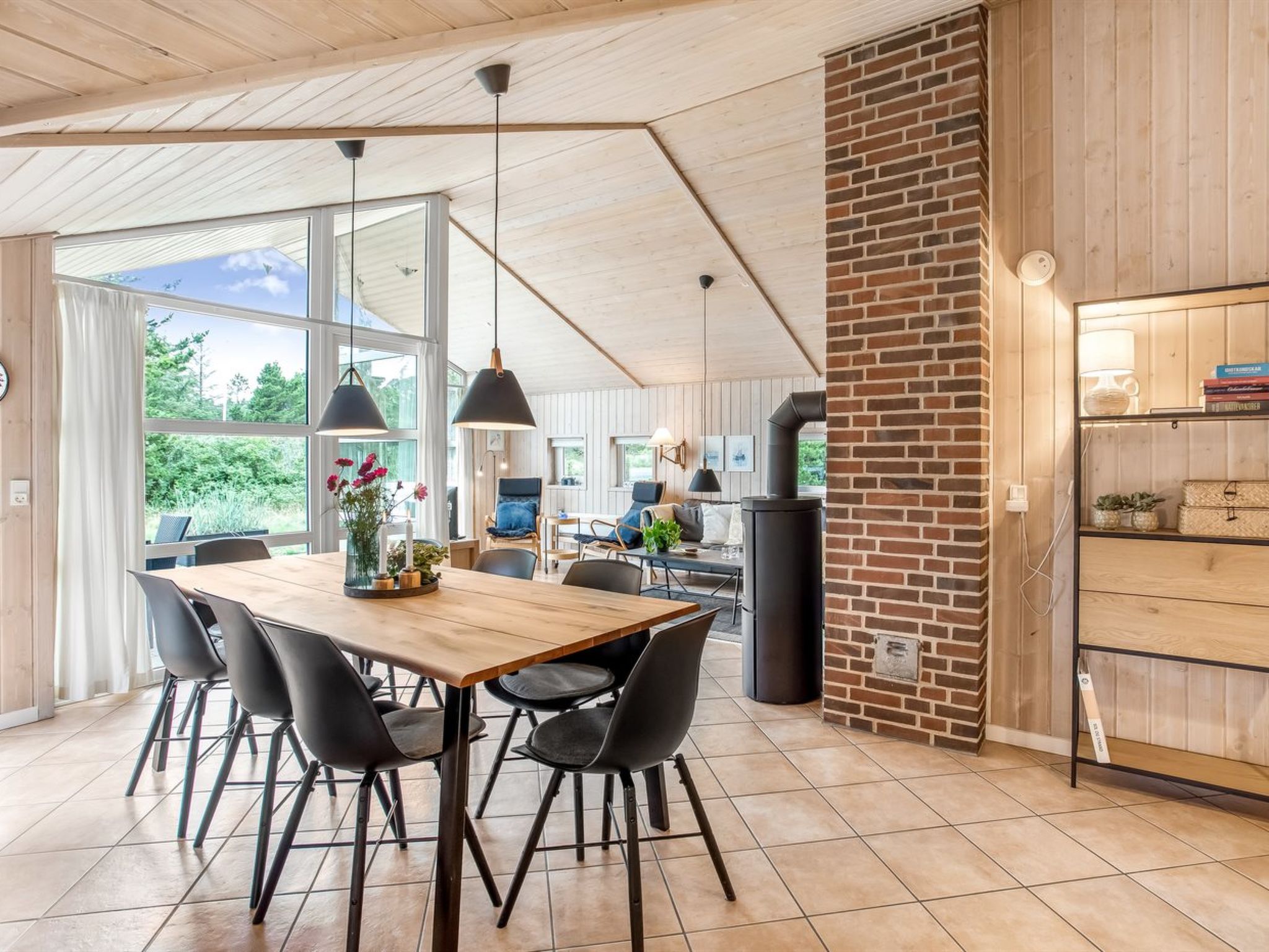 "Ronna" - 2.2km from the sea - Binnen