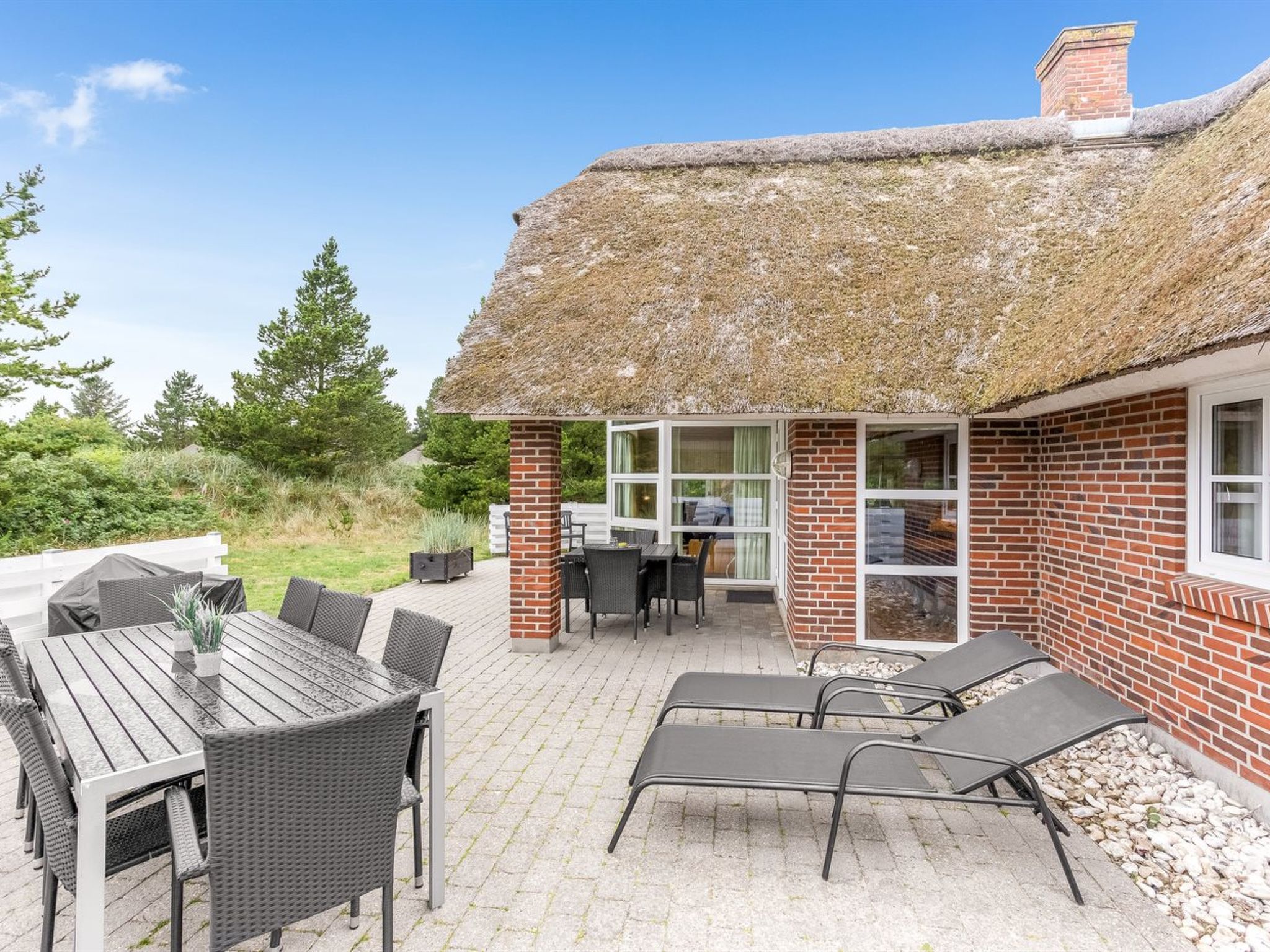 "Ronna" - 2.2km from the sea - Buiten