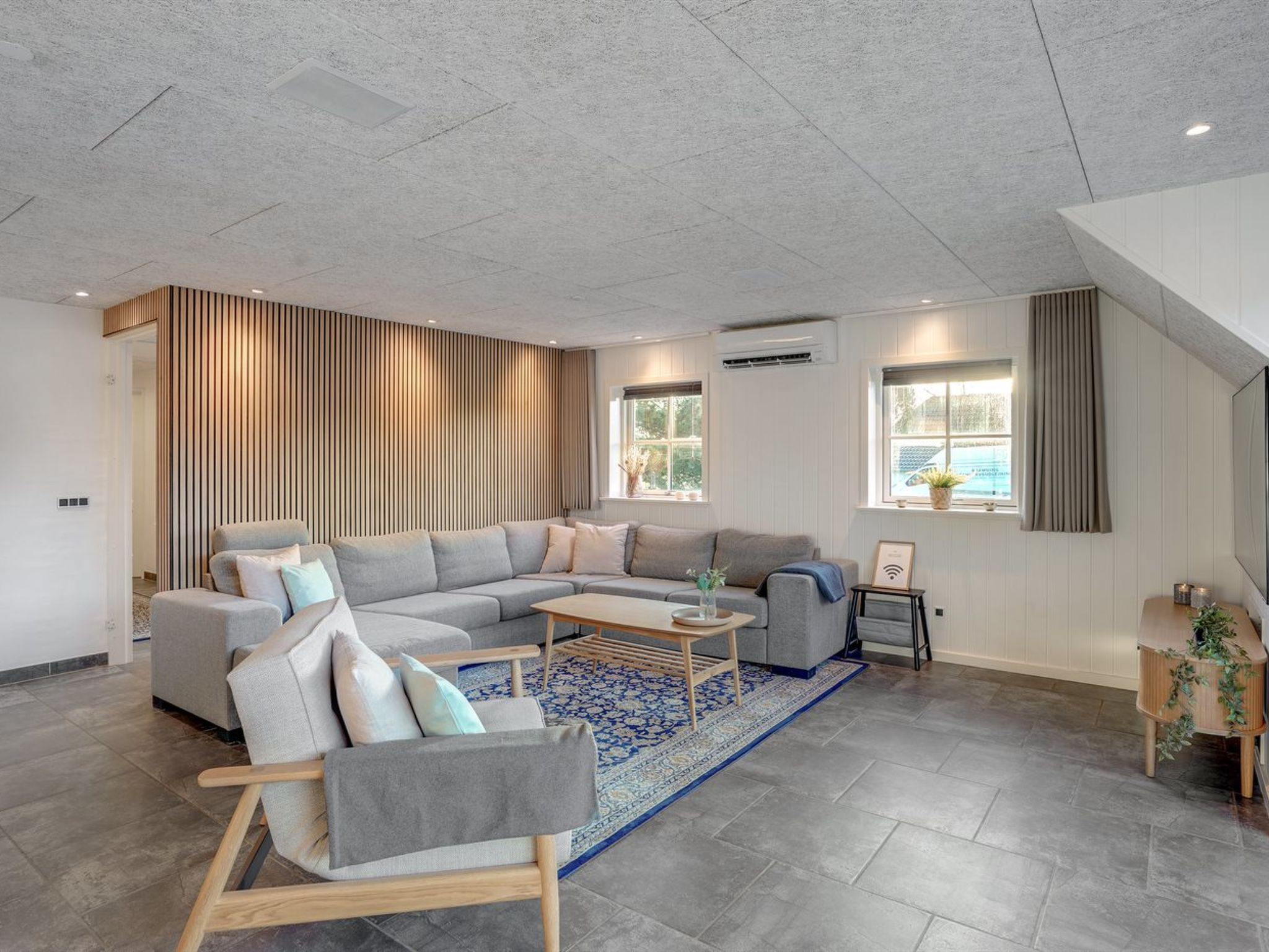 "Oskari" - 1.3km from the sea - Inside