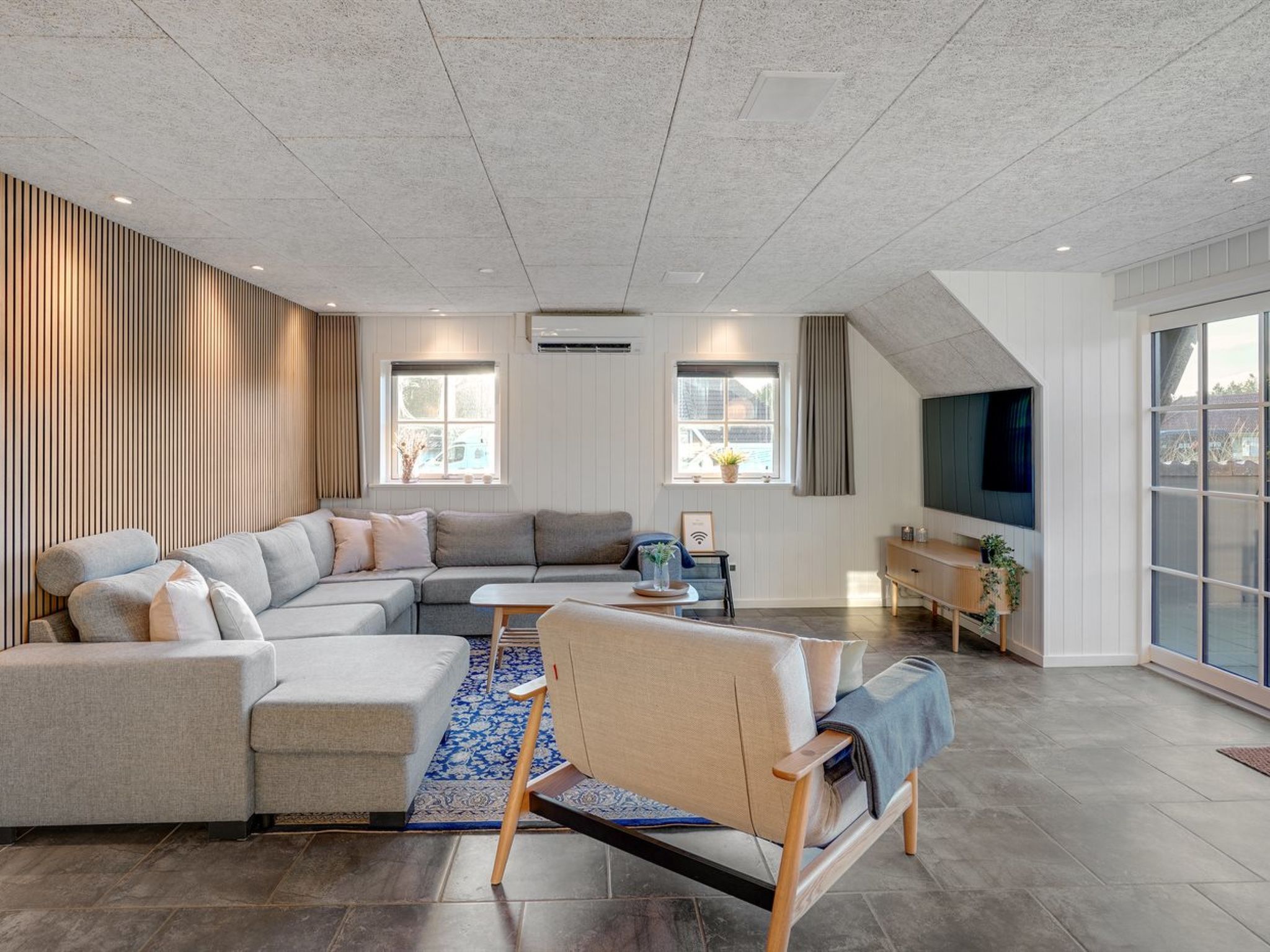 "Oskari" - 1.3km from the sea - Inside