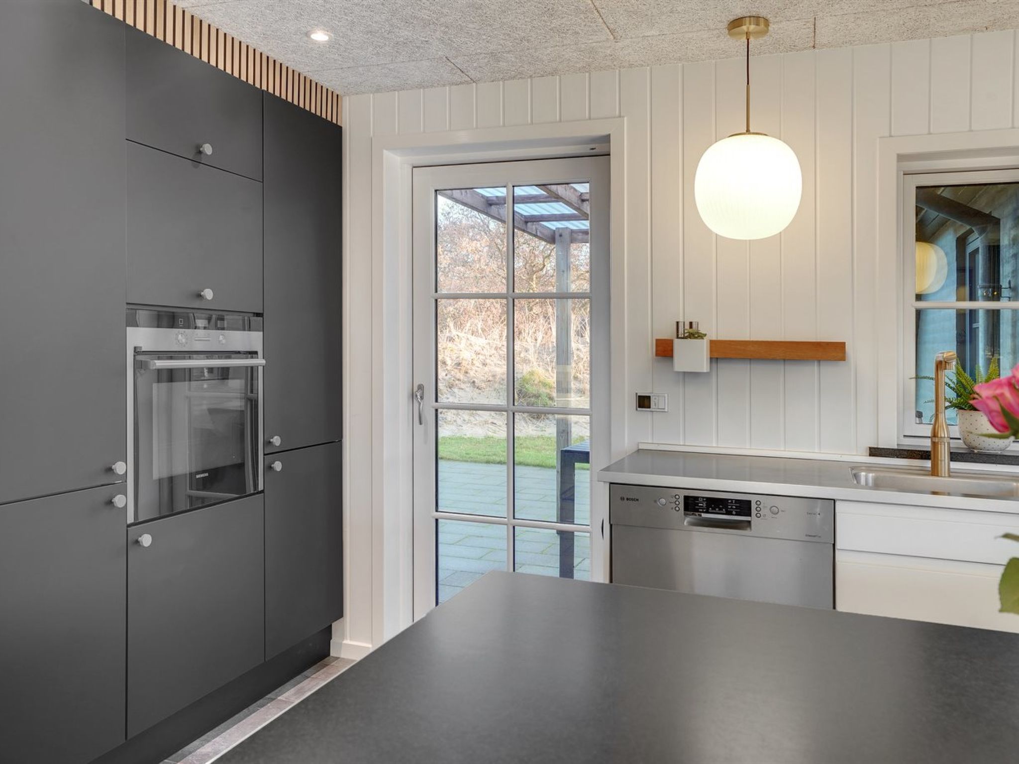 "Oskari" - 1.3km from the sea - Inside