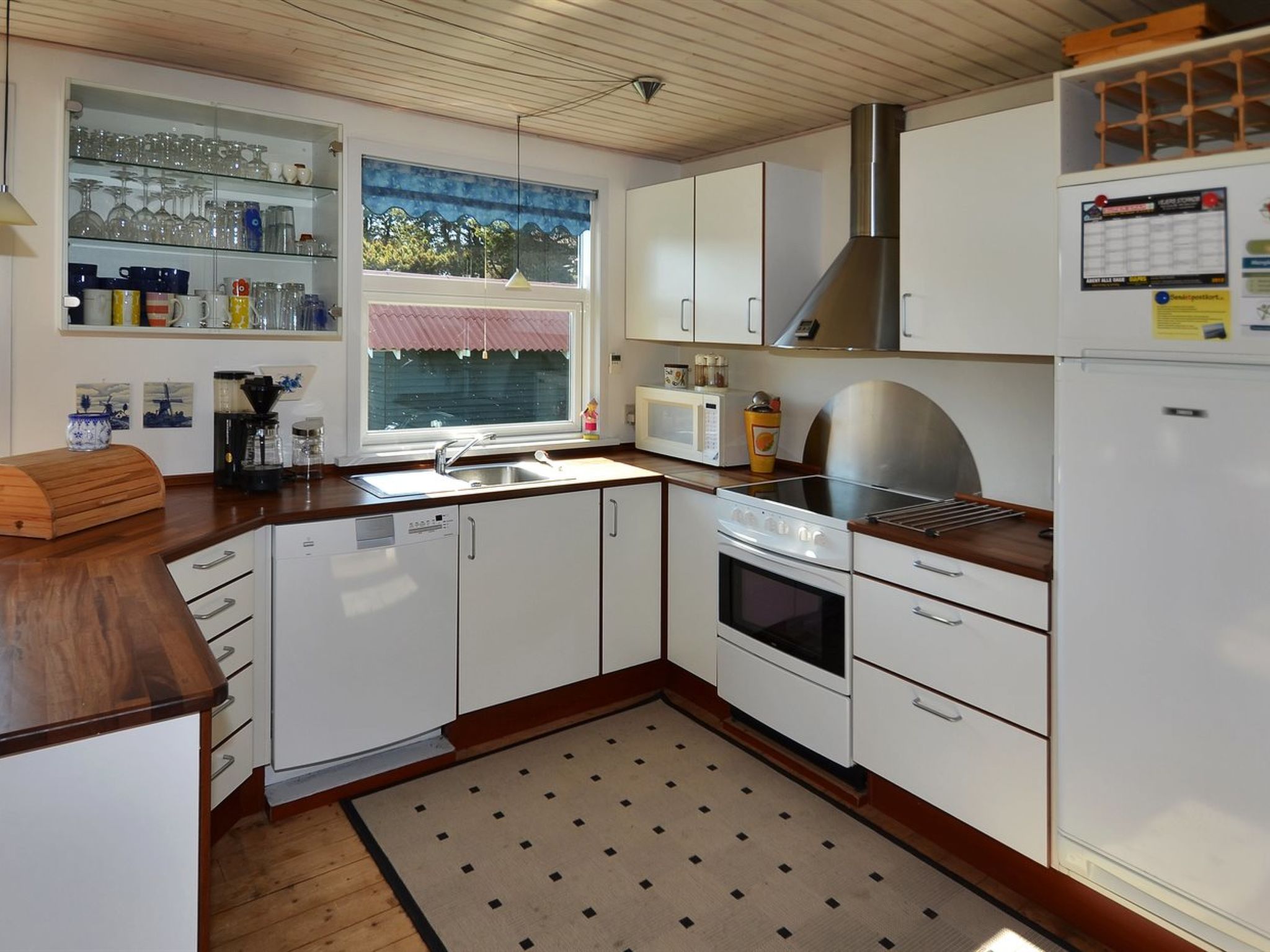 "Annalina" - 1.1km from the sea - Binnen