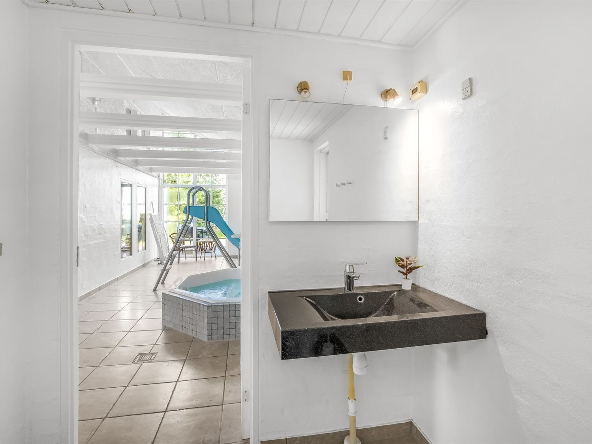 "Joseline" - 1.8km from the sea - Drinnen