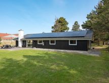 Ruime familiewoning Darina met sauna en speeltuin, 1,5 km van zee - thumbnail 5