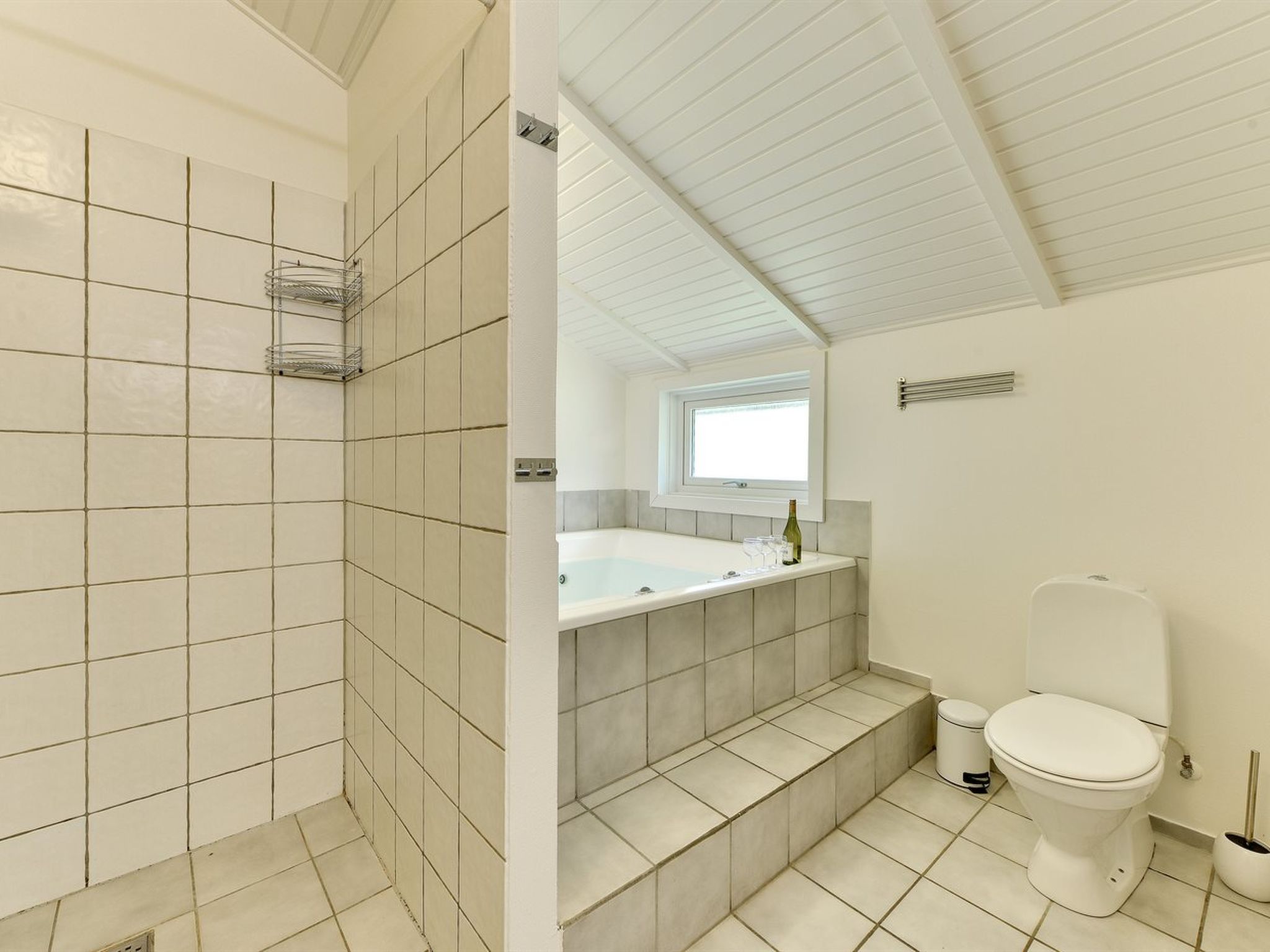 "Darina" - 1.5km from the sea-Binnen