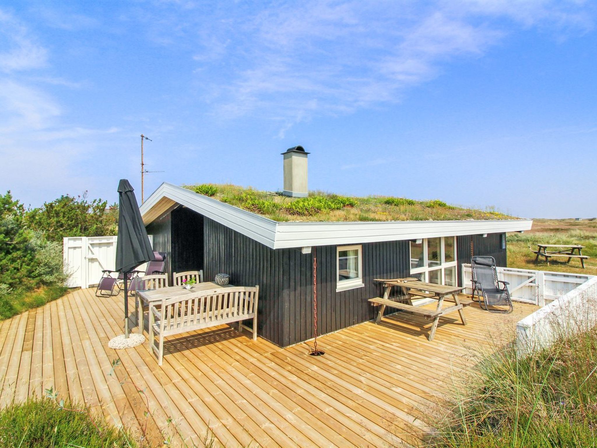 "Scarlett" - 300m from the sea