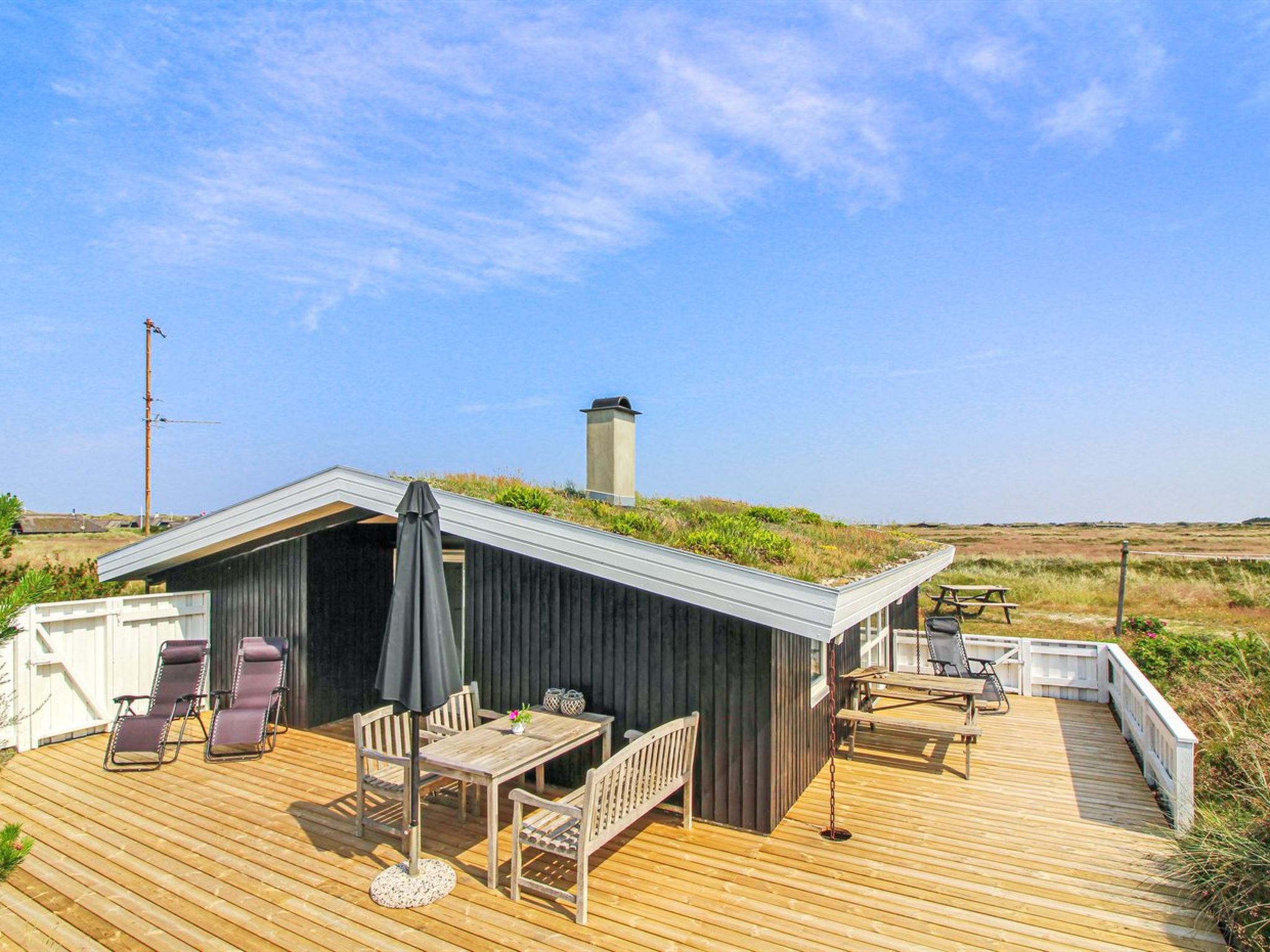 "Scarlett" - 300m from the sea