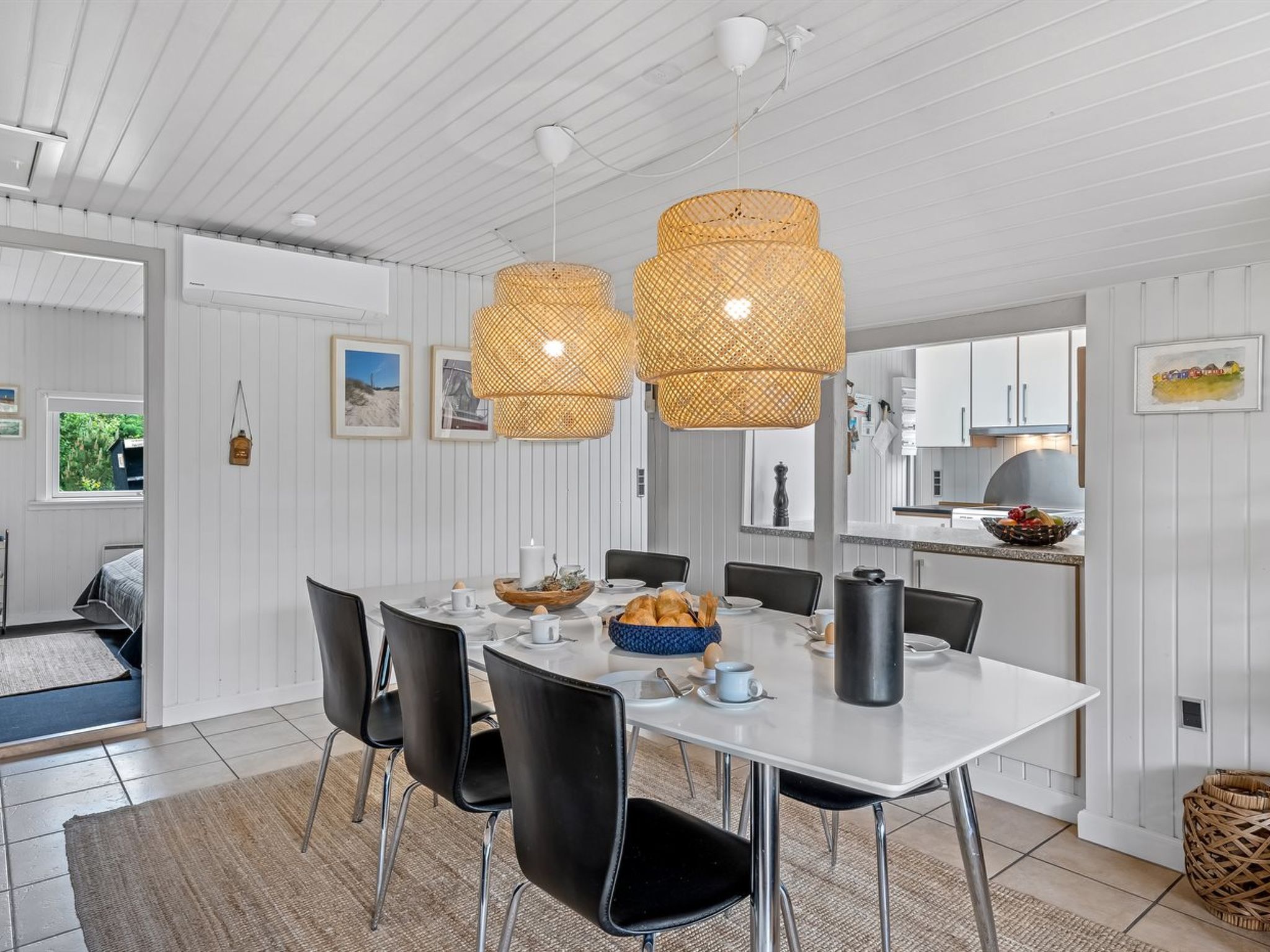 "Meinolf" - 2km from the sea - Binnen