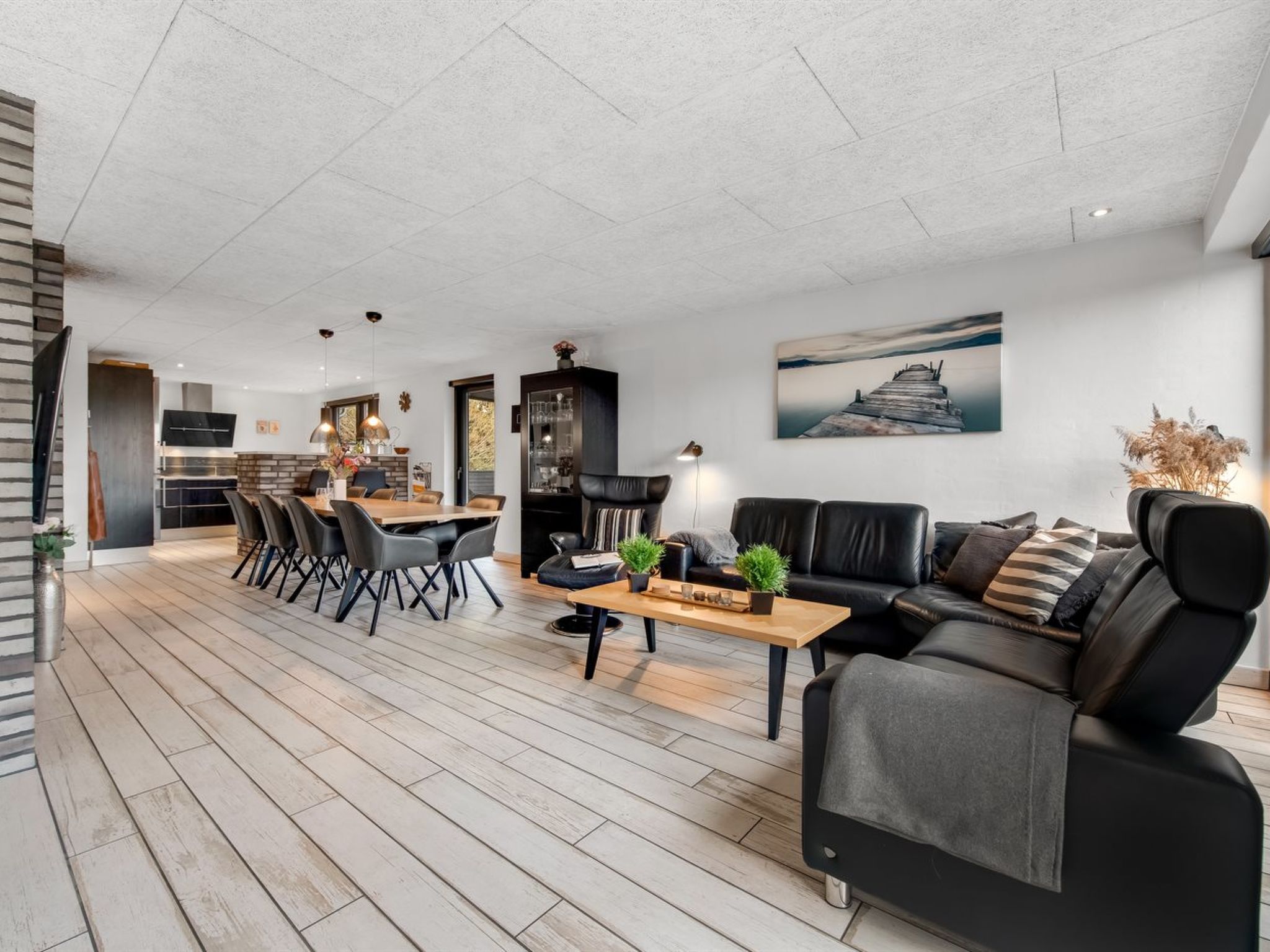 "Nona" - 1.1km from the sea - Binnen