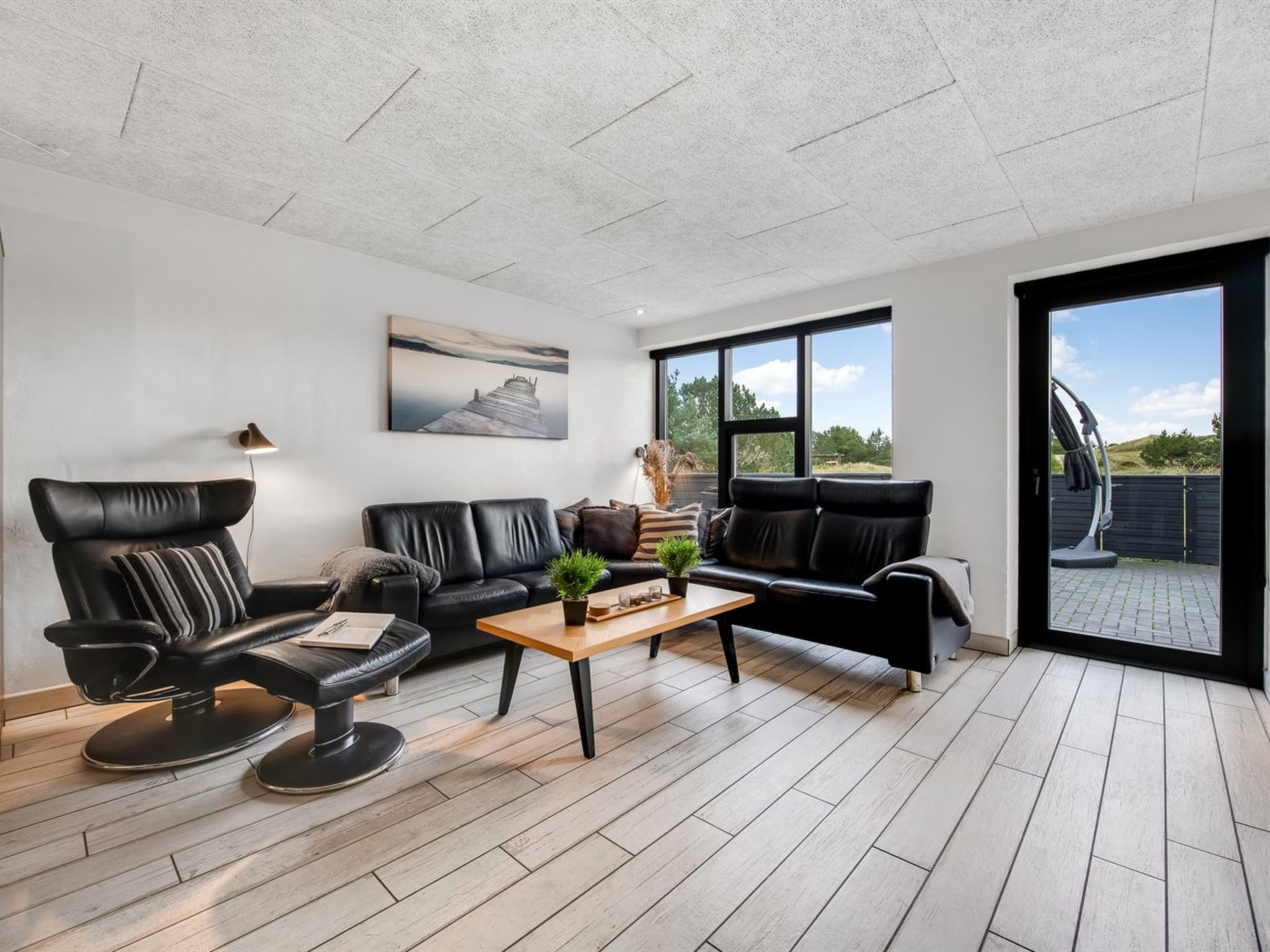 "Nona" - 1.1km from the sea - Binnen