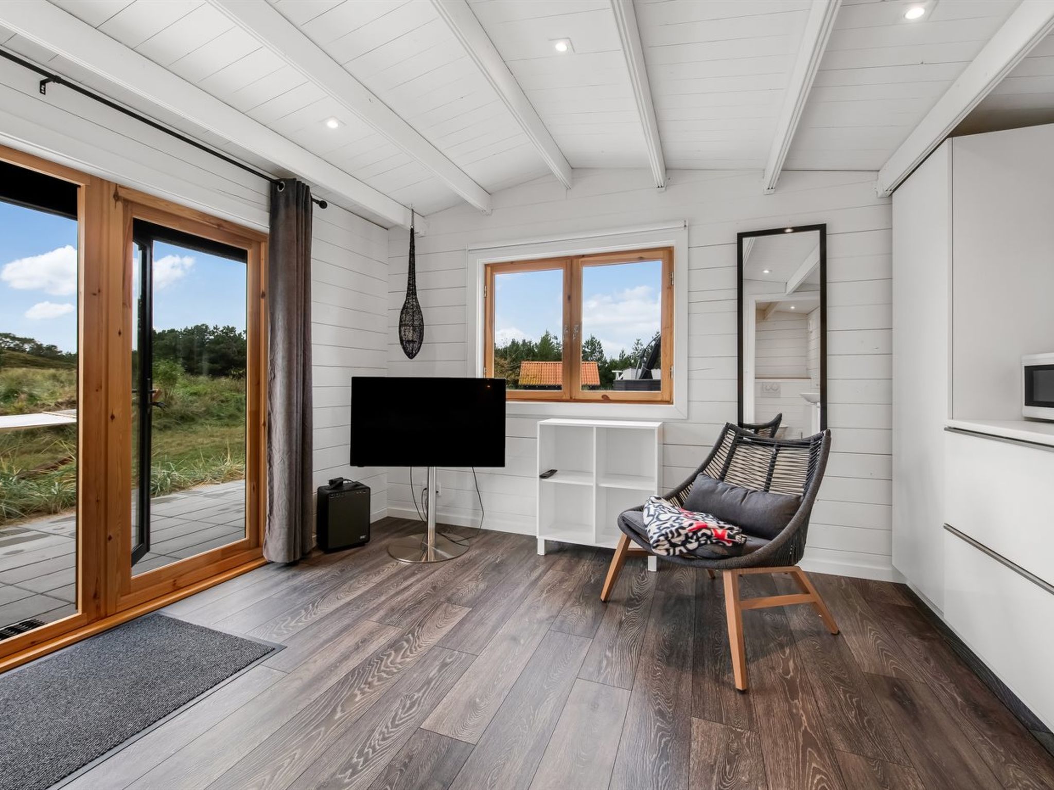 "Nona" - 1.1km from the sea - Binnen