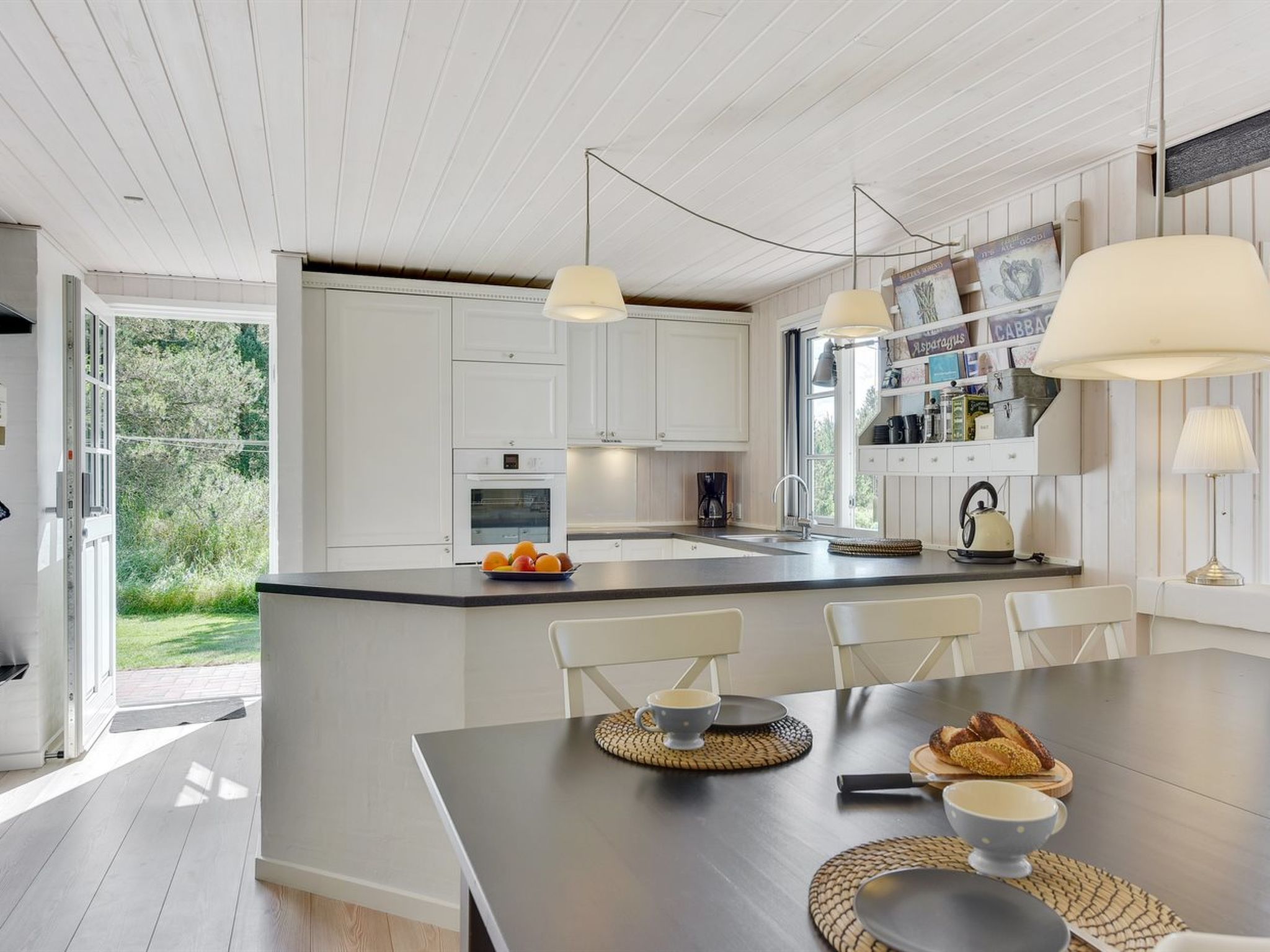 "Raili" - 1.5km from the sea - Inside