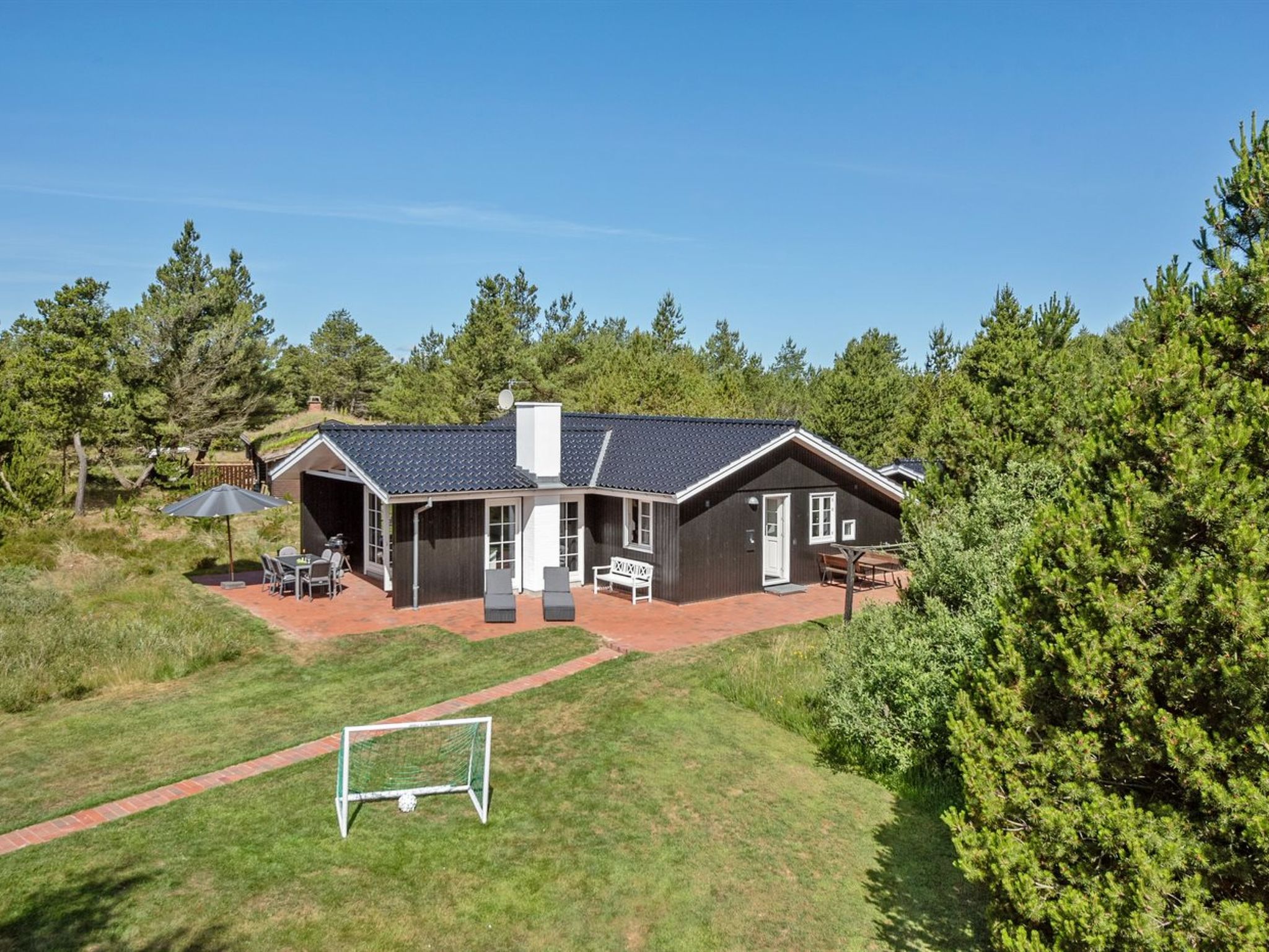 "Raili" - 1.5km from the sea - Outside
