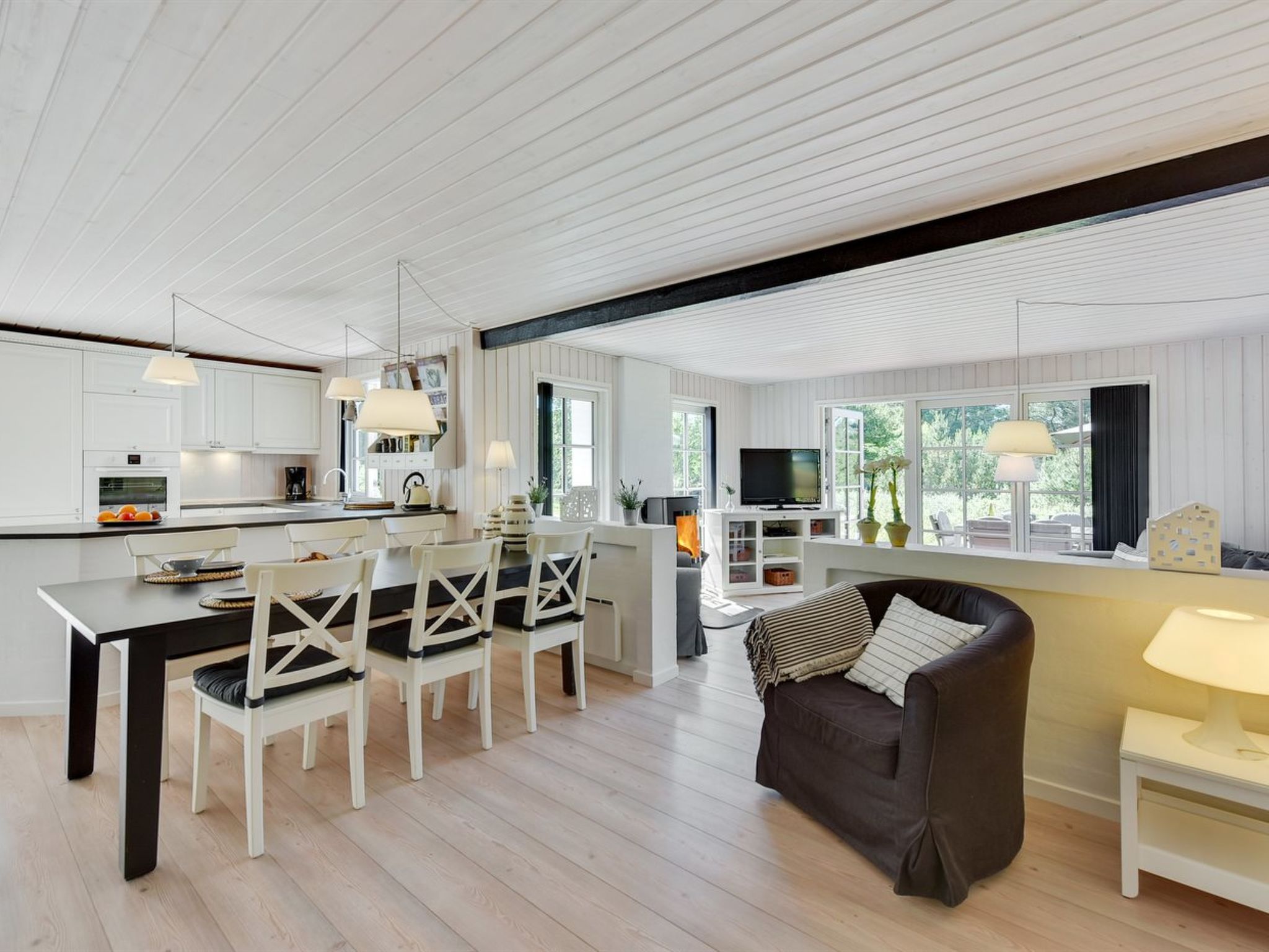 "Raili" - 1.5km from the sea-Binnen