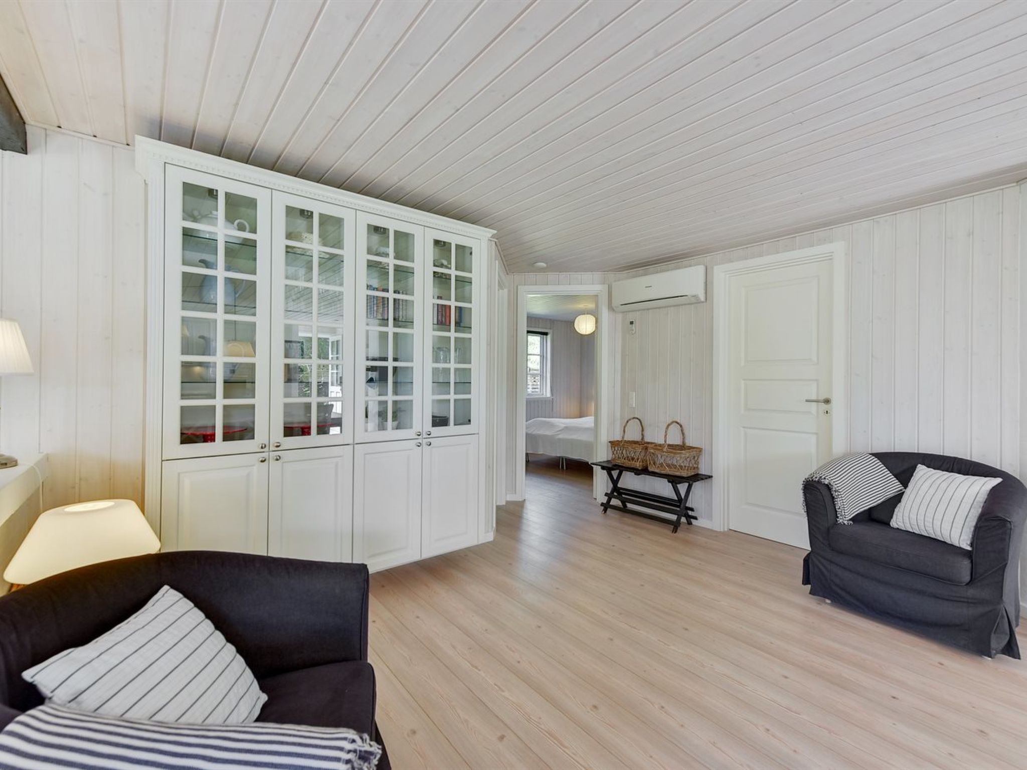 "Raili" - 1.5km from the sea-Binnen