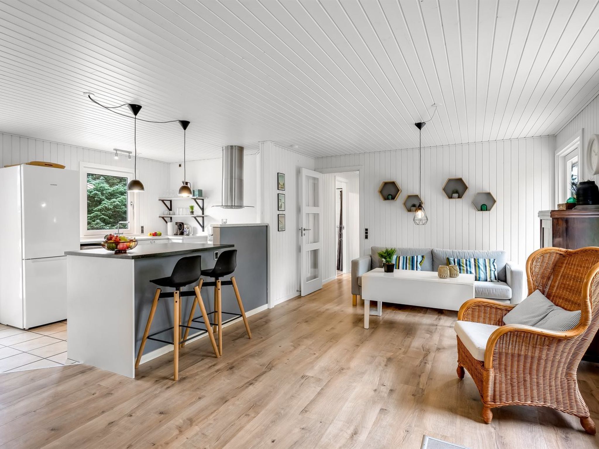 "Eleni" - 2.5km from the sea - Binnen