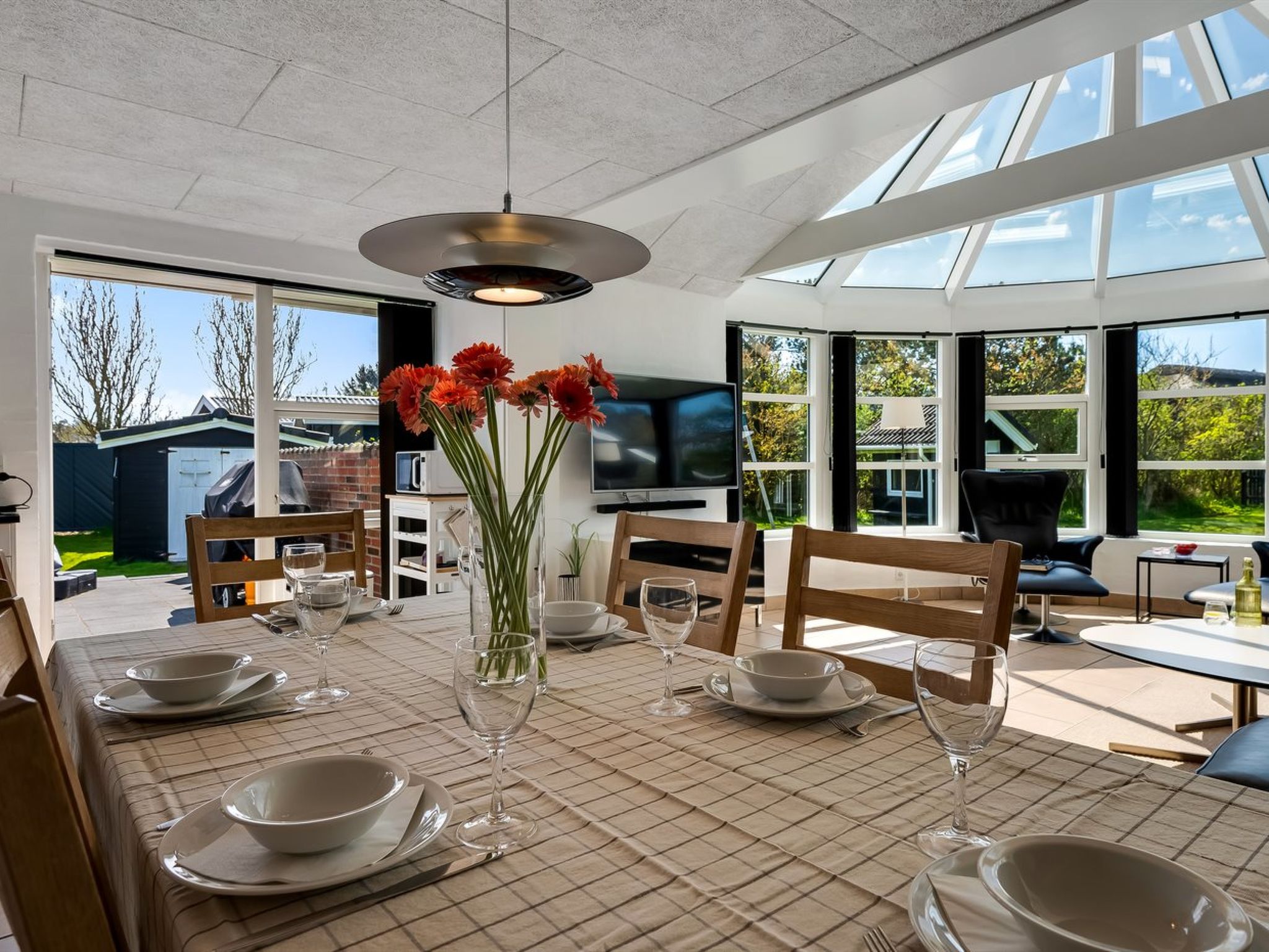"Svenn" - 400m from the sea