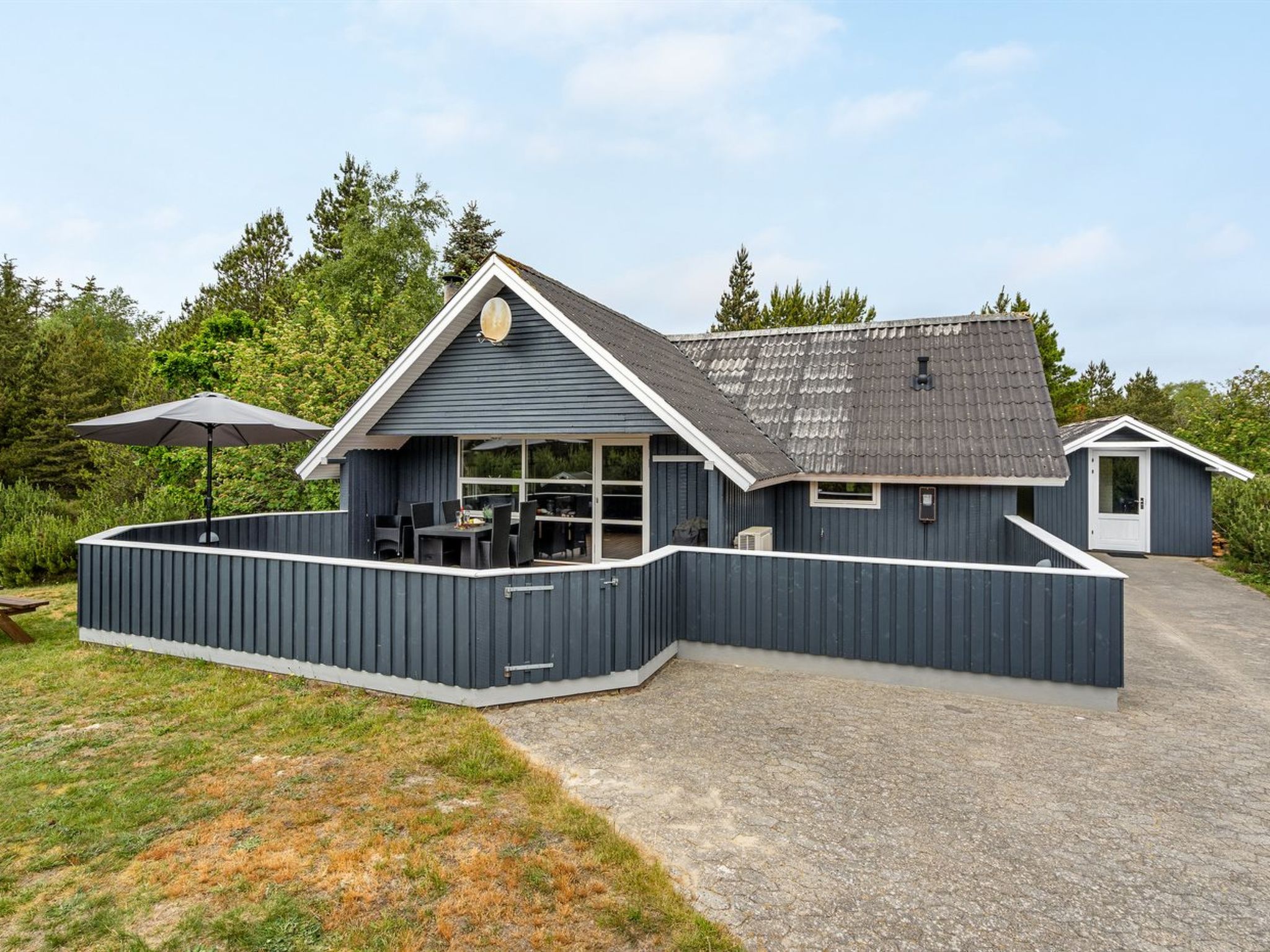 "Emmi" - 2.5km from the sea