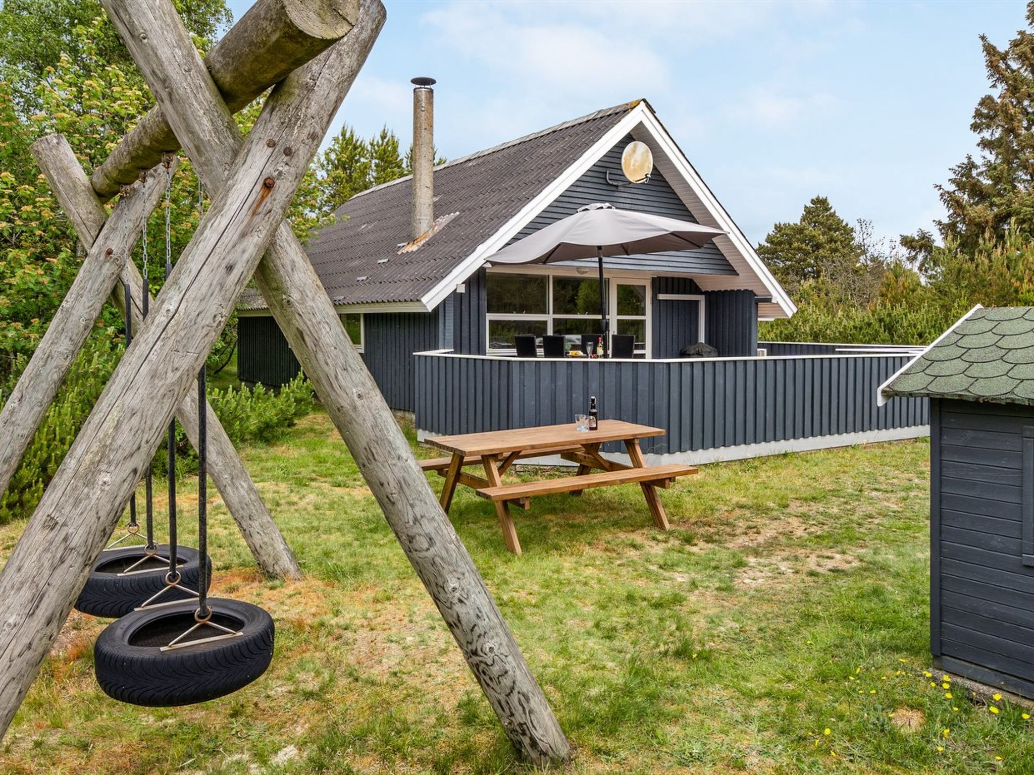 "Emmi" - 2.5km from the sea - Buiten