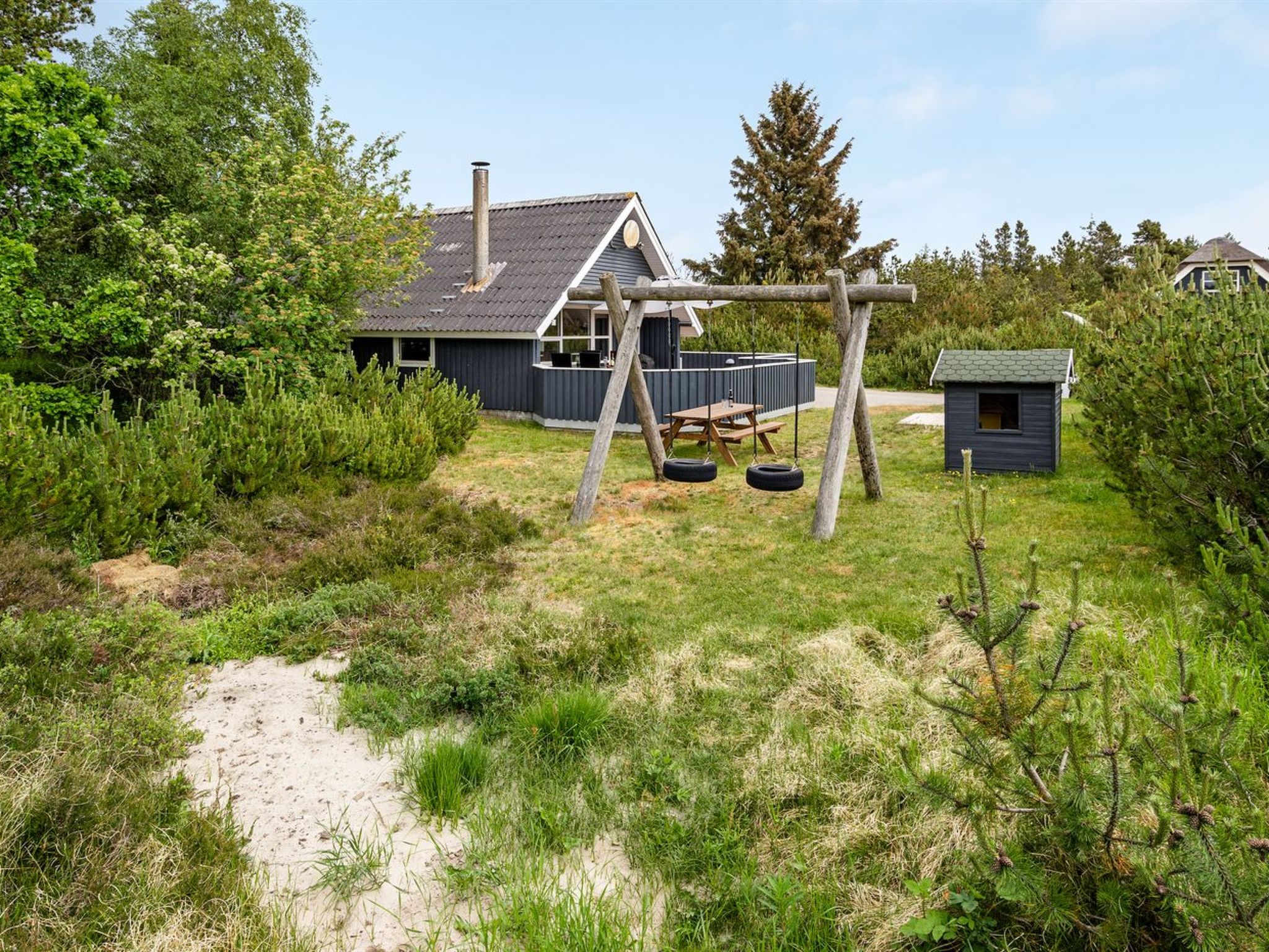 "Emmi" - 2.5km from the sea - Buiten