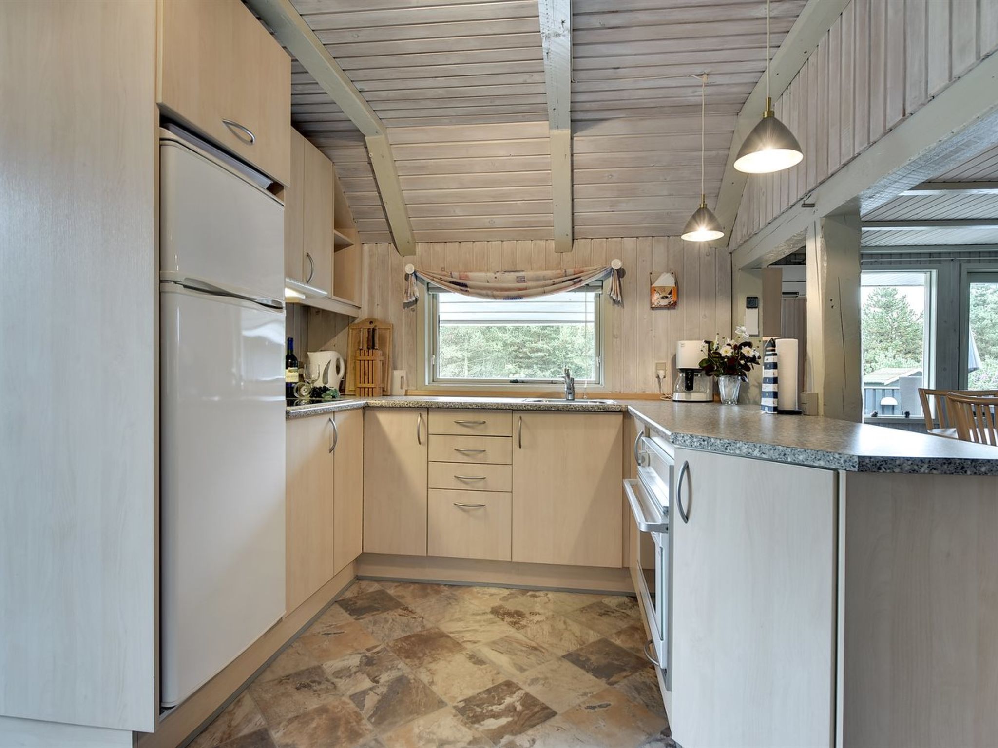 "Emmi" - 2.5km from the sea-Inside