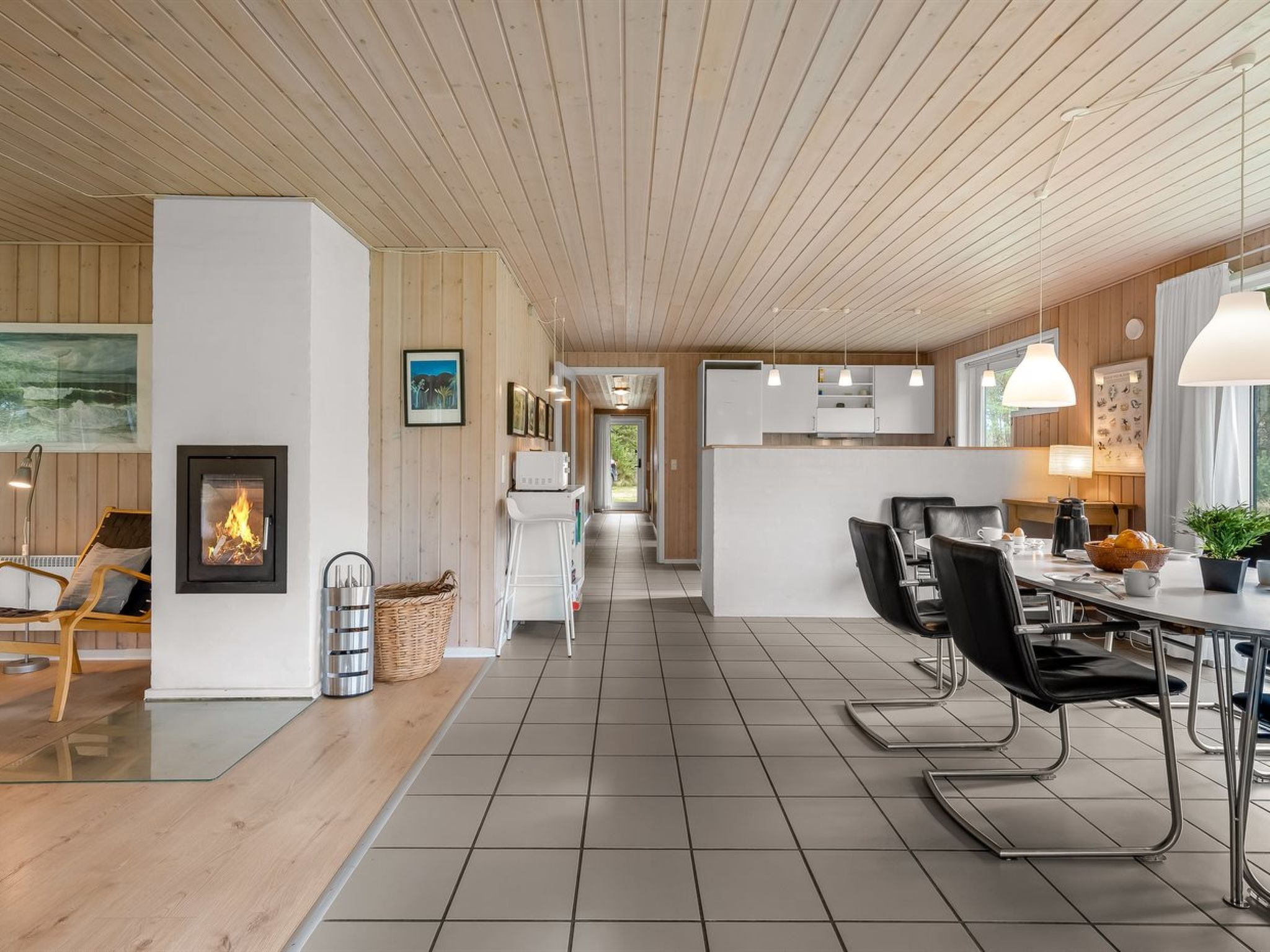 "Dix" - 900m from the sea