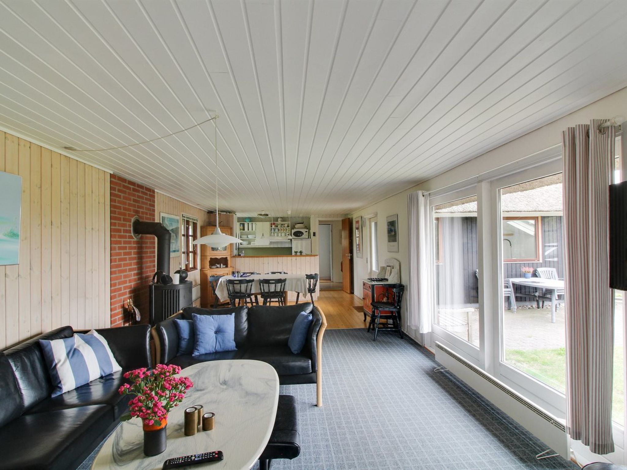 "Kastehelmi" - 400m from the sea-Inside