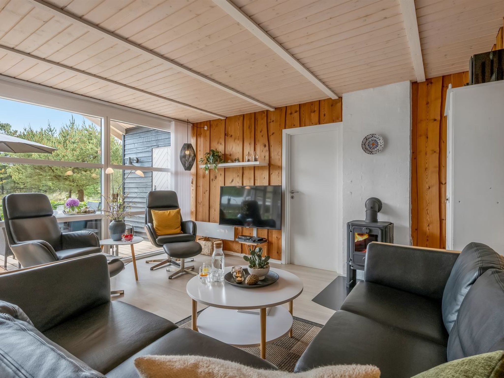 "Elske" - 1.1km from the sea