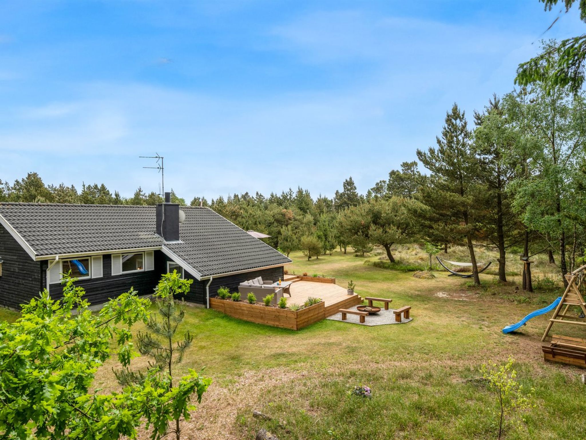 "Elske" - 1.1km from the sea - Buiten