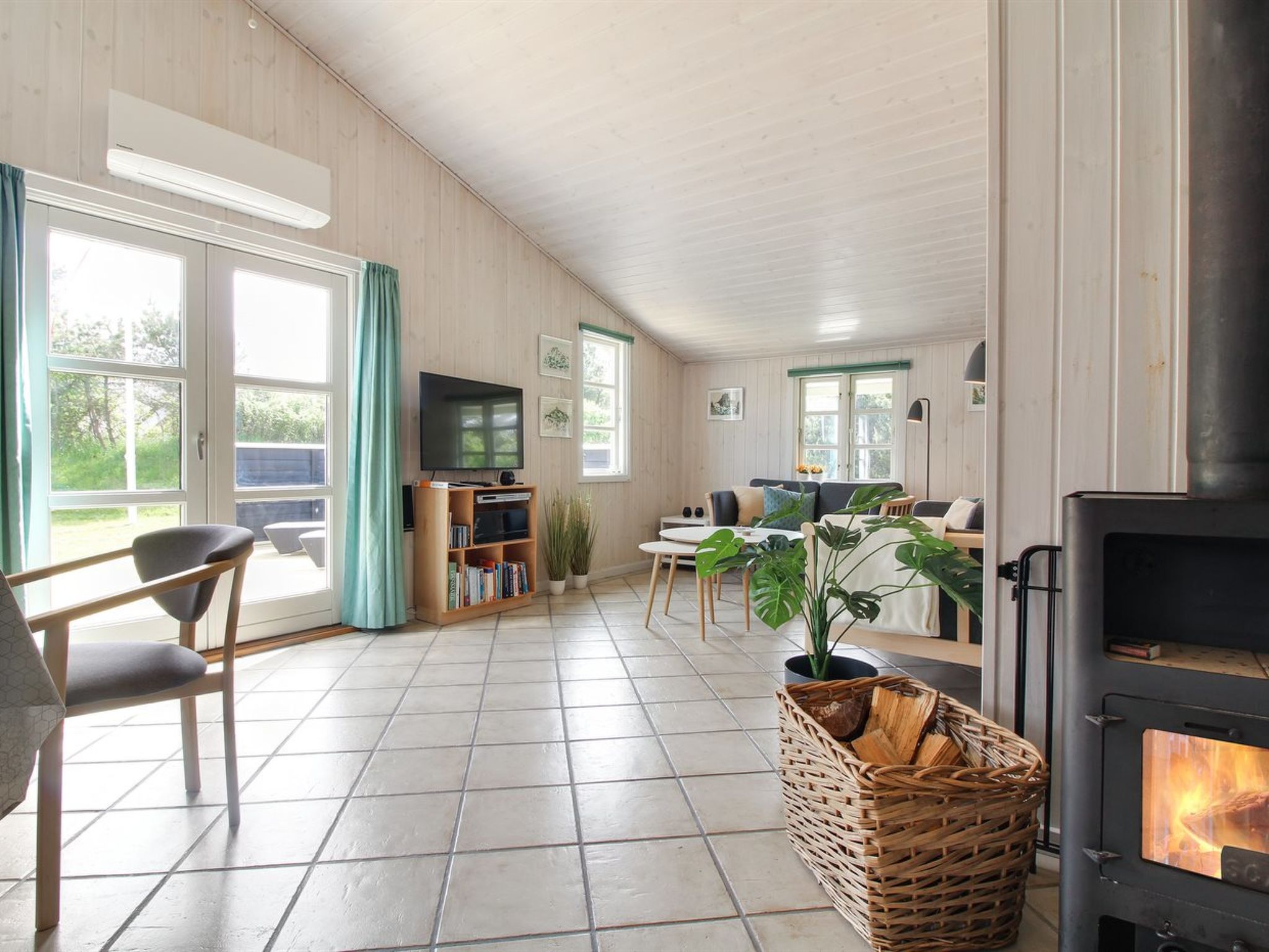 "Hillmari" - 200m from the sea - Dedans