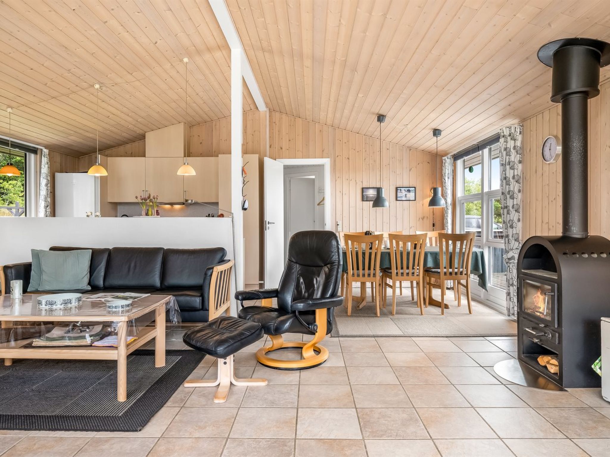 "Nadia" - 1.7km from the sea - Binnen
