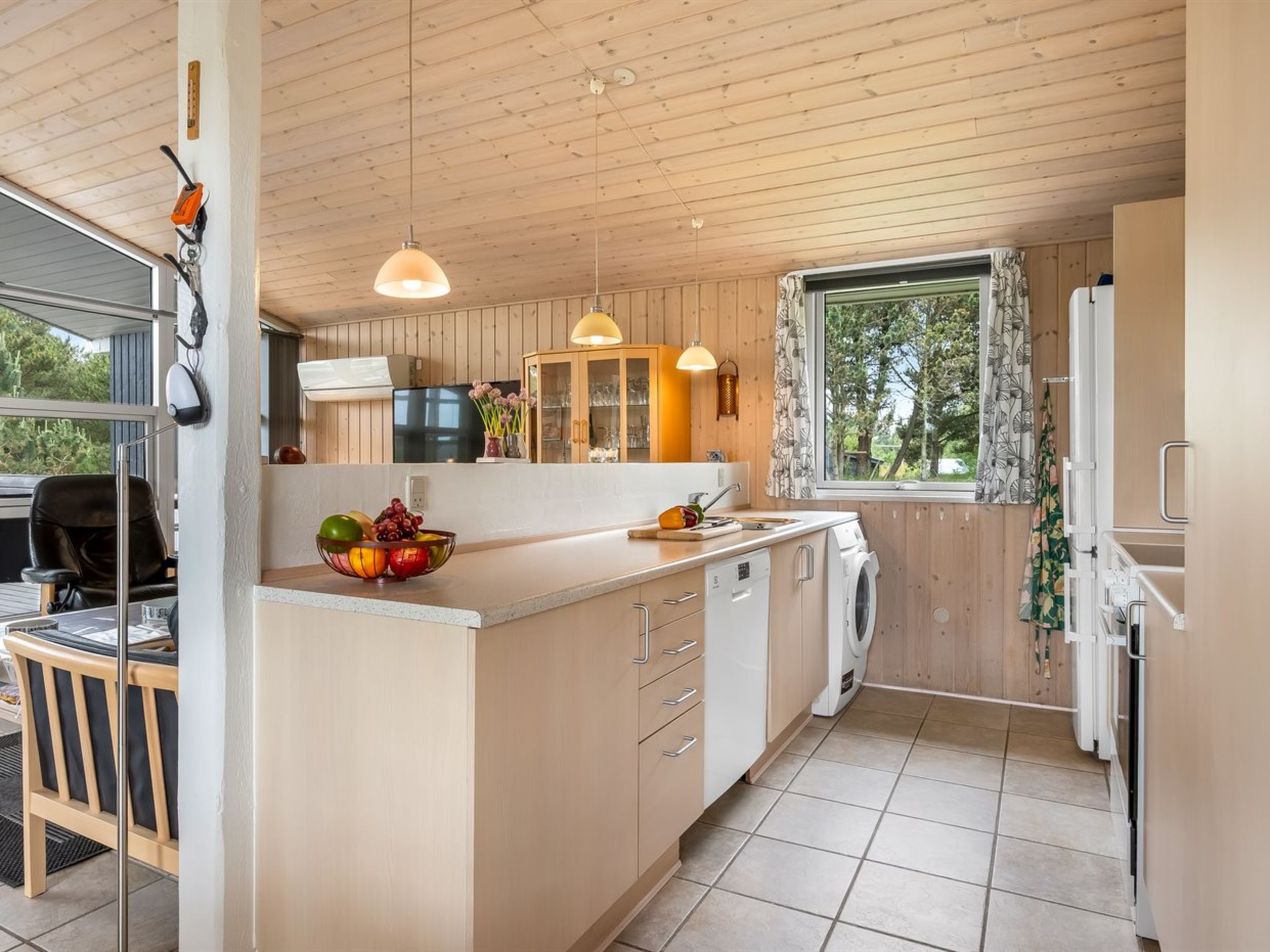 "Nadia" - 1.7km from the sea - Binnen