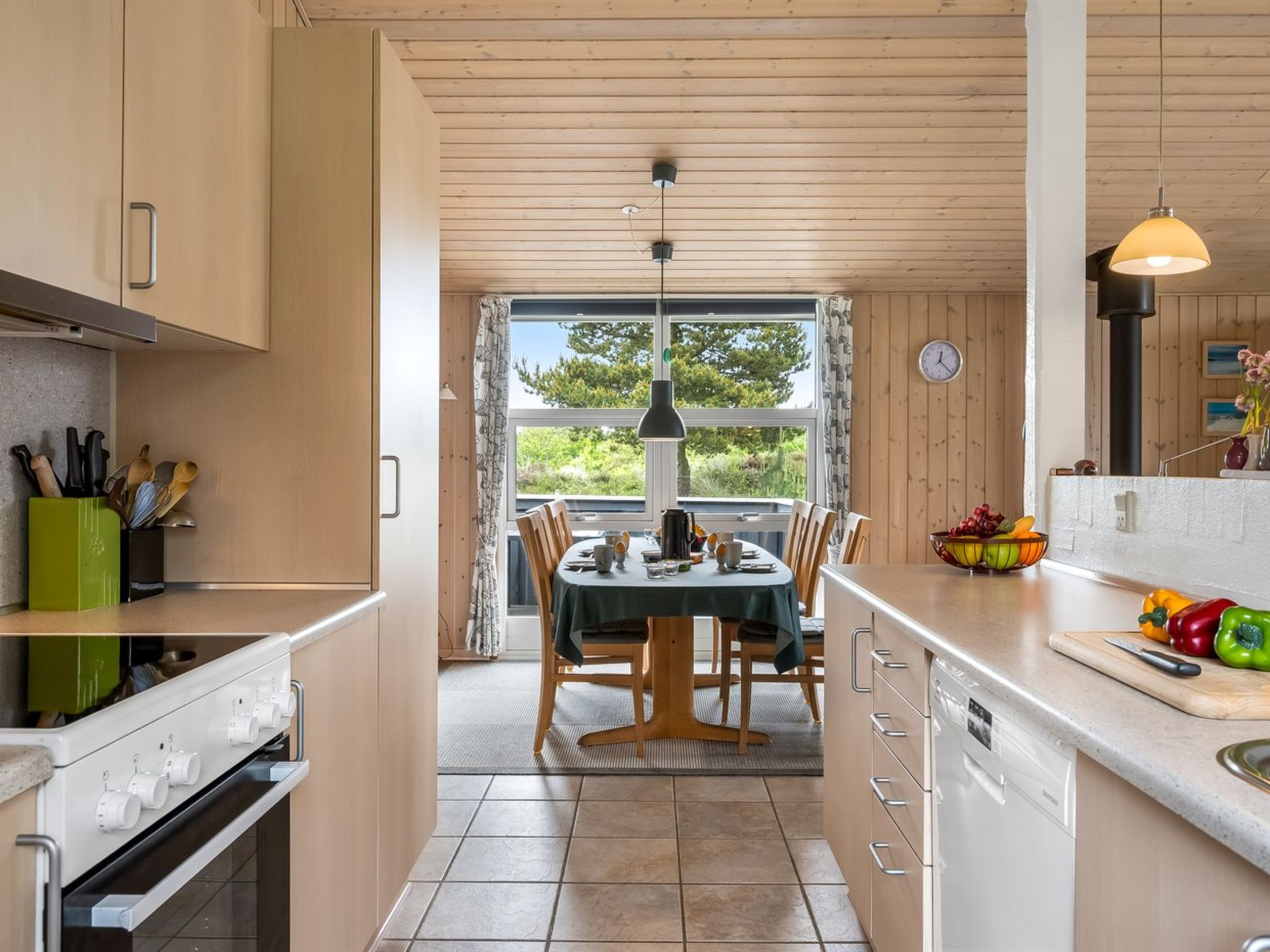 "Nadia" - 1.7km from the sea - Binnen
