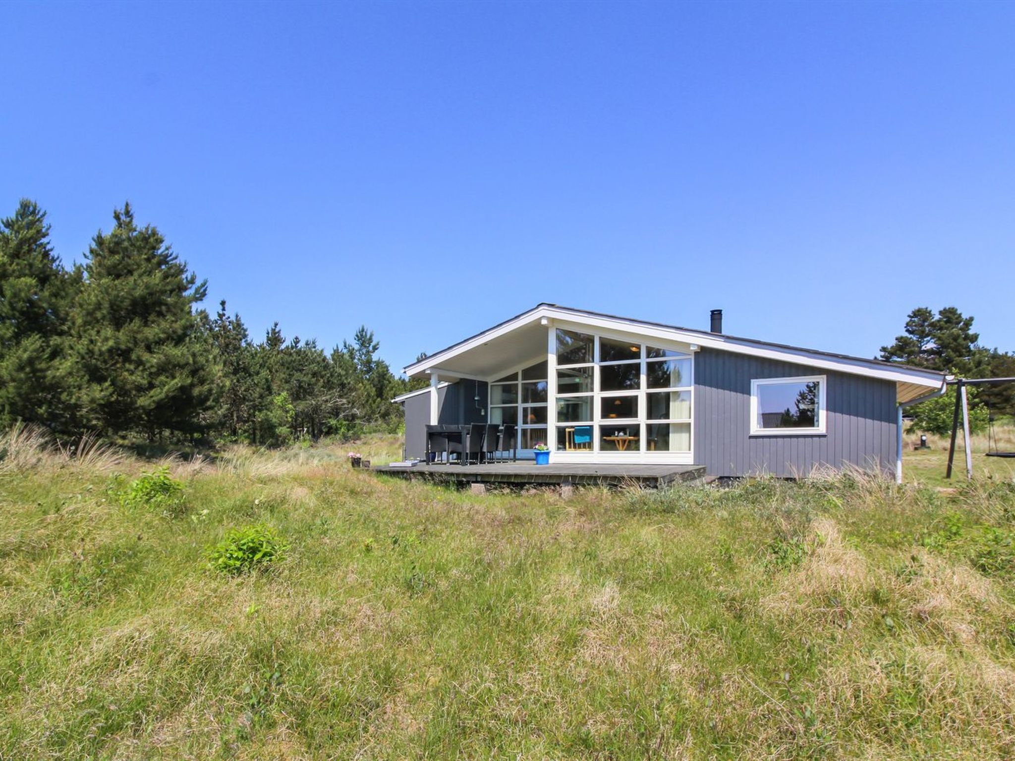 "Nadia" - 1.7km from the sea