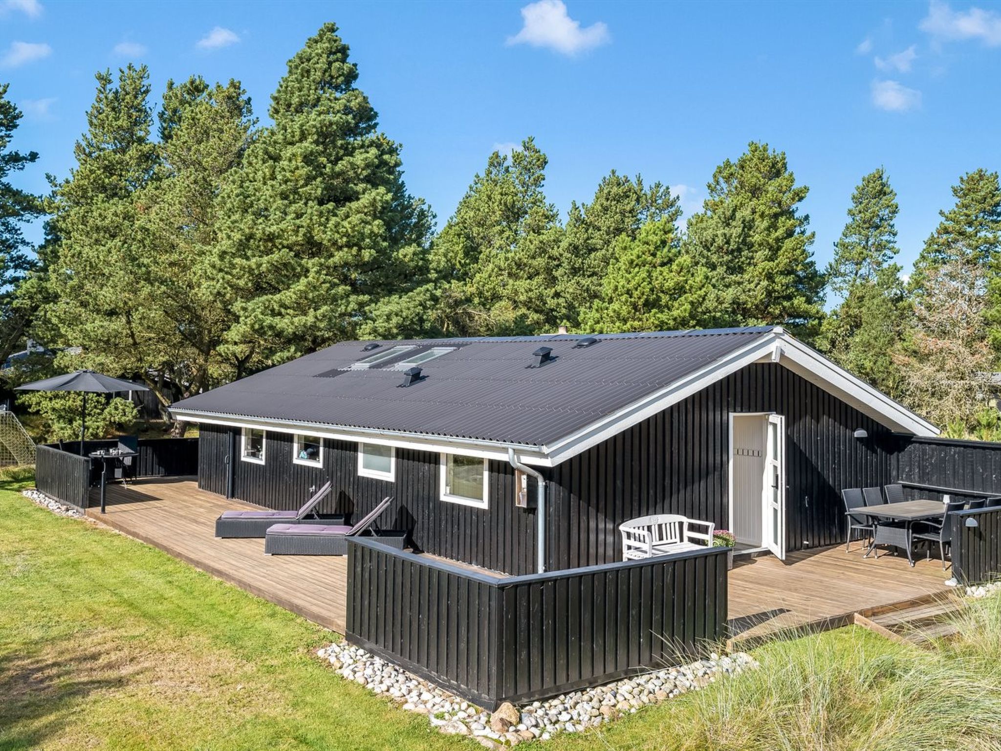 "Eirik" - 2.5km from the sea