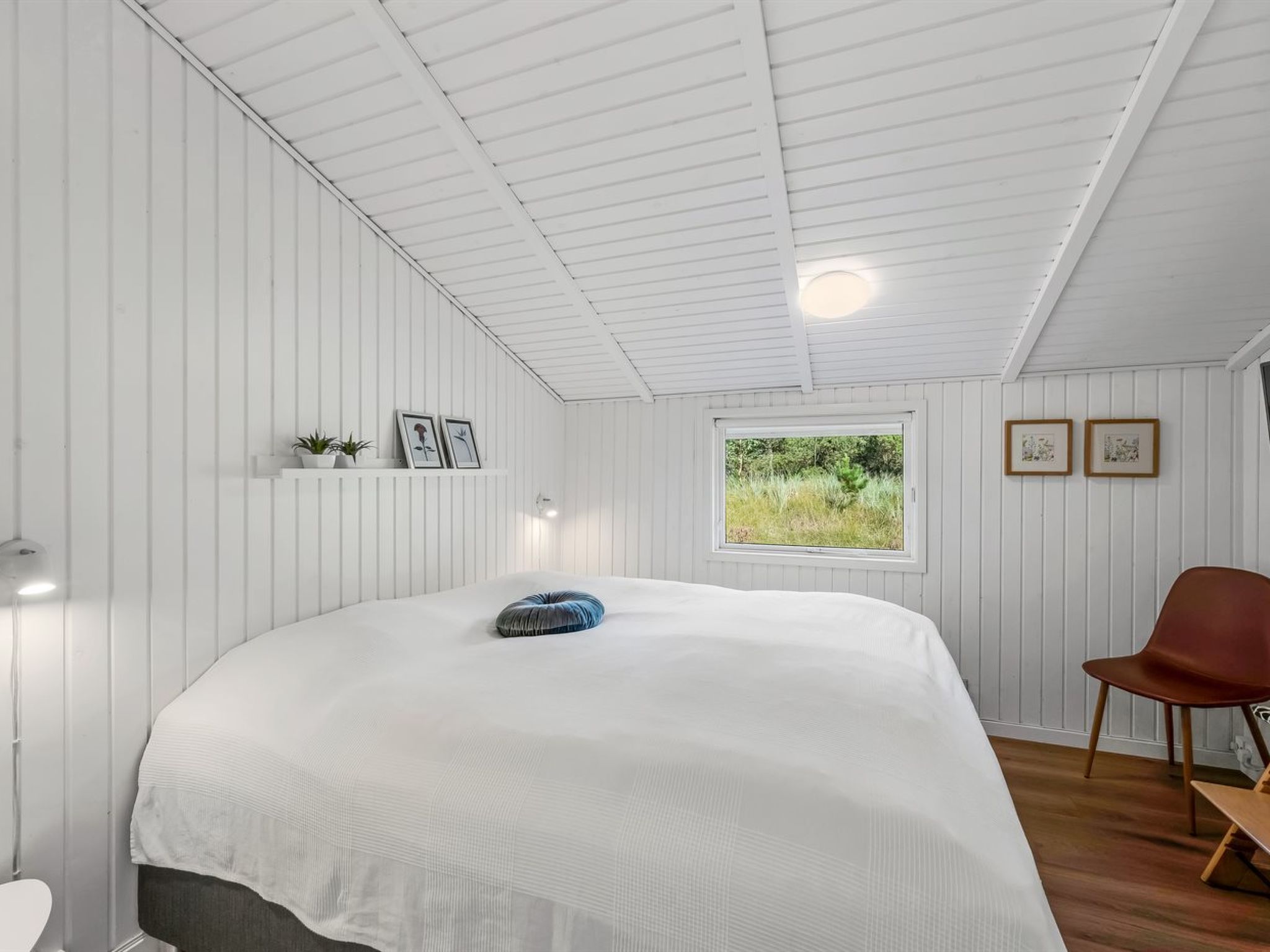 "Eirik" - 2.5km from the sea - Binnen