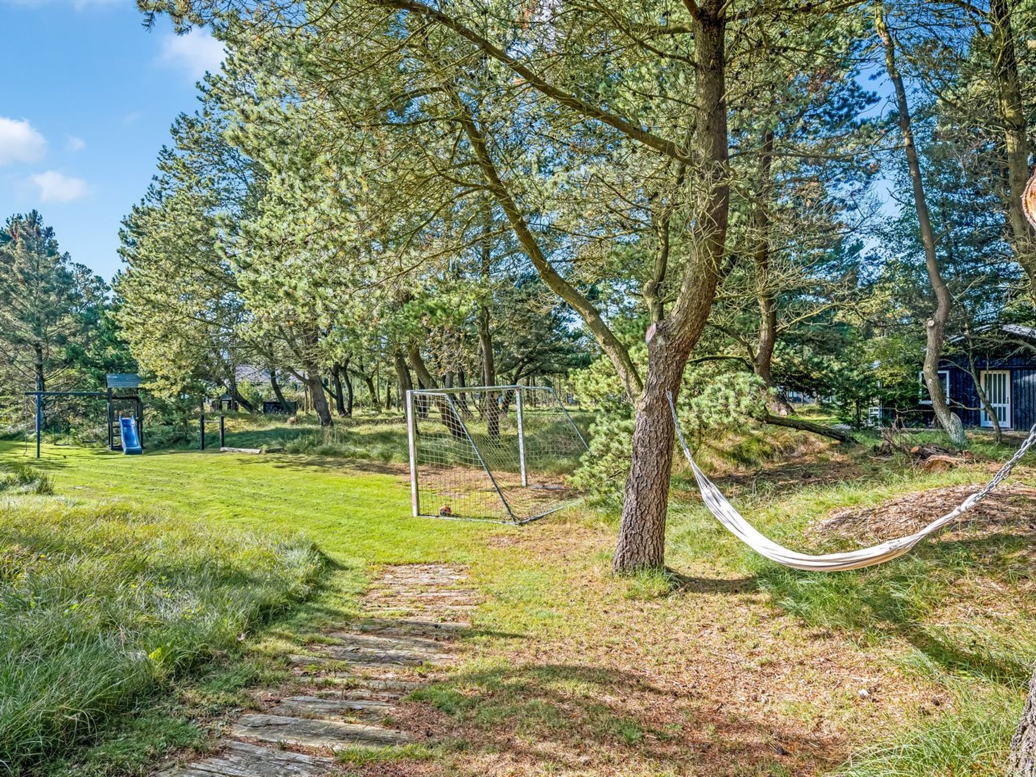 "Eirik" - 2.5km from the sea - Buiten