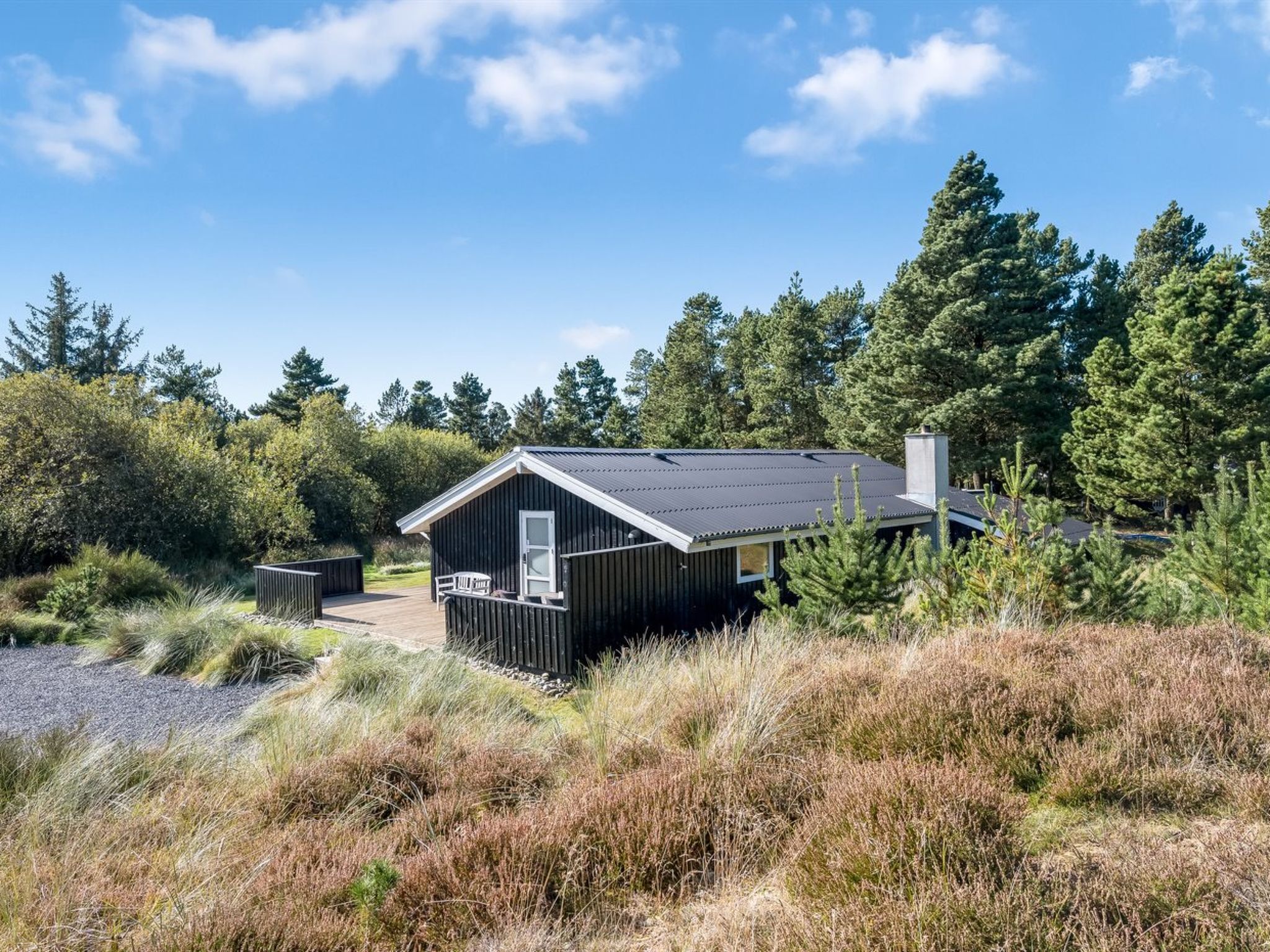 "Eirik" - 2.5km from the sea - Buiten