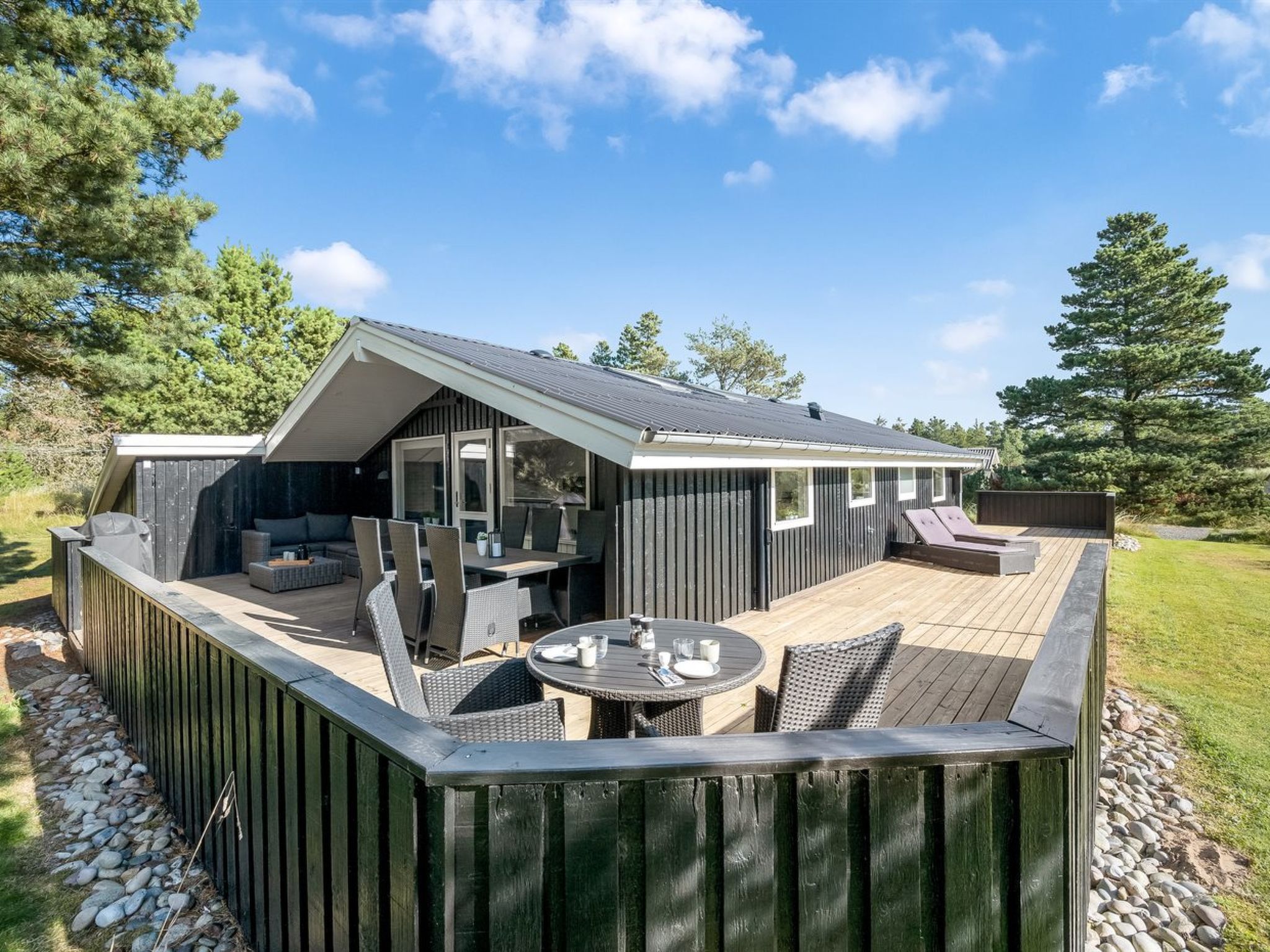 "Eirik" - 2.5km from the sea - Buiten