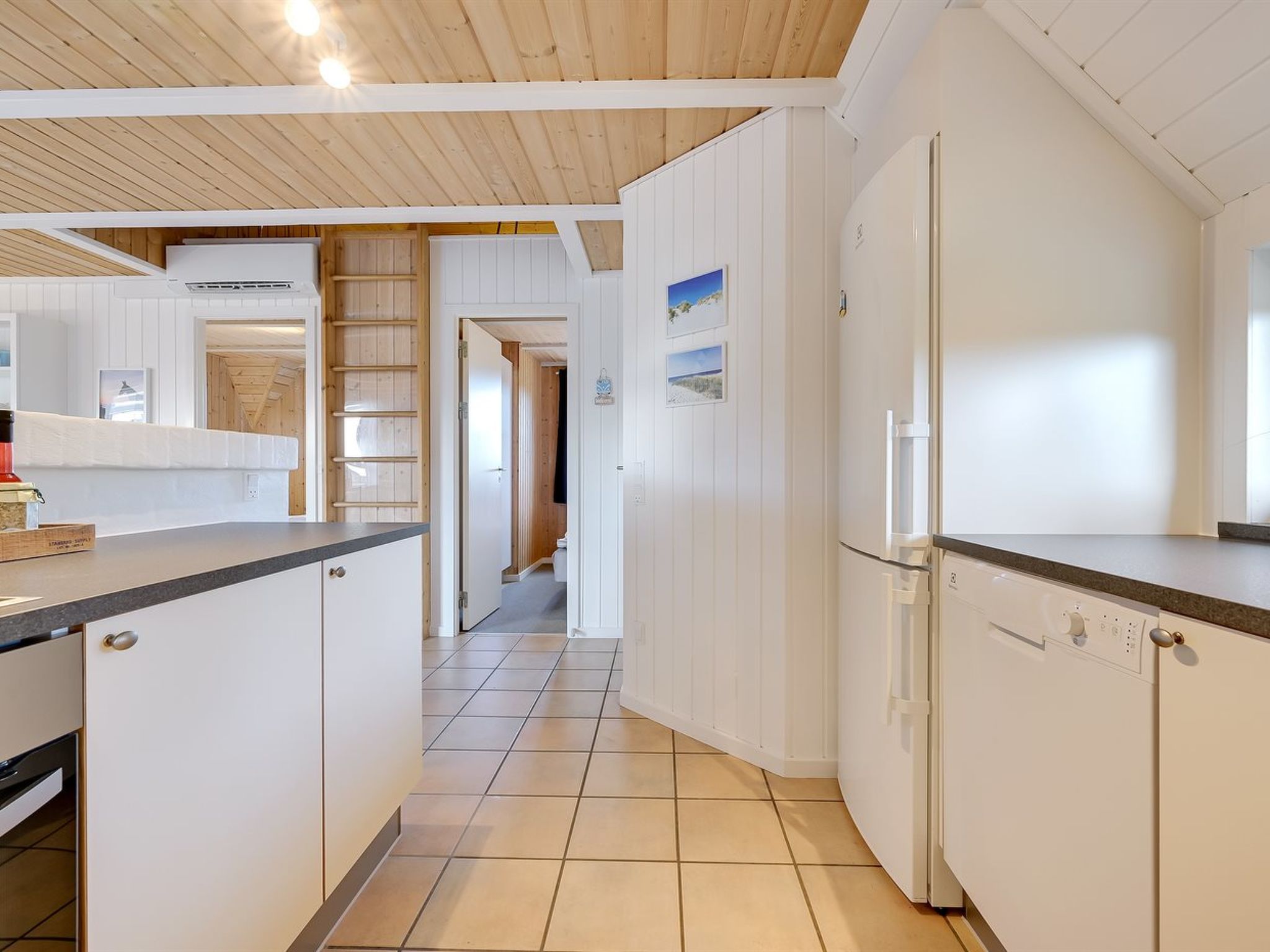 "Viana" - 100m from the sea - Inside