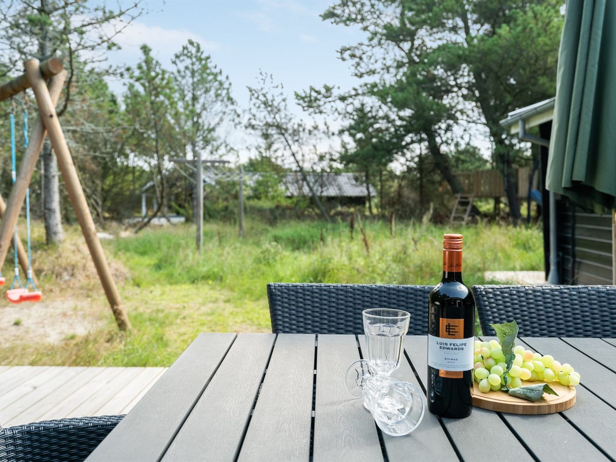 "Solgunn" - 900m from the sea-Buiten