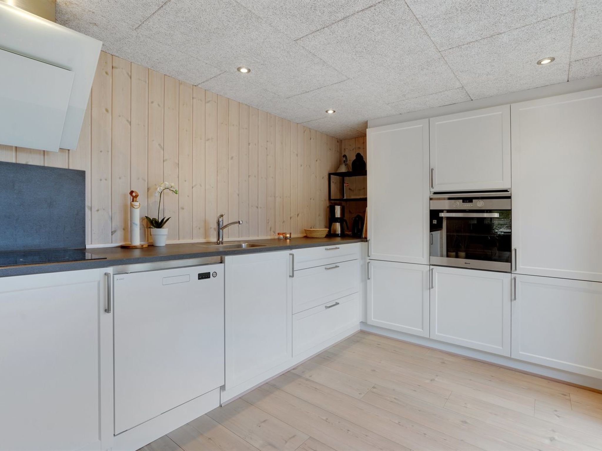 "Solgunn" - 900m from the sea - Drinnen
