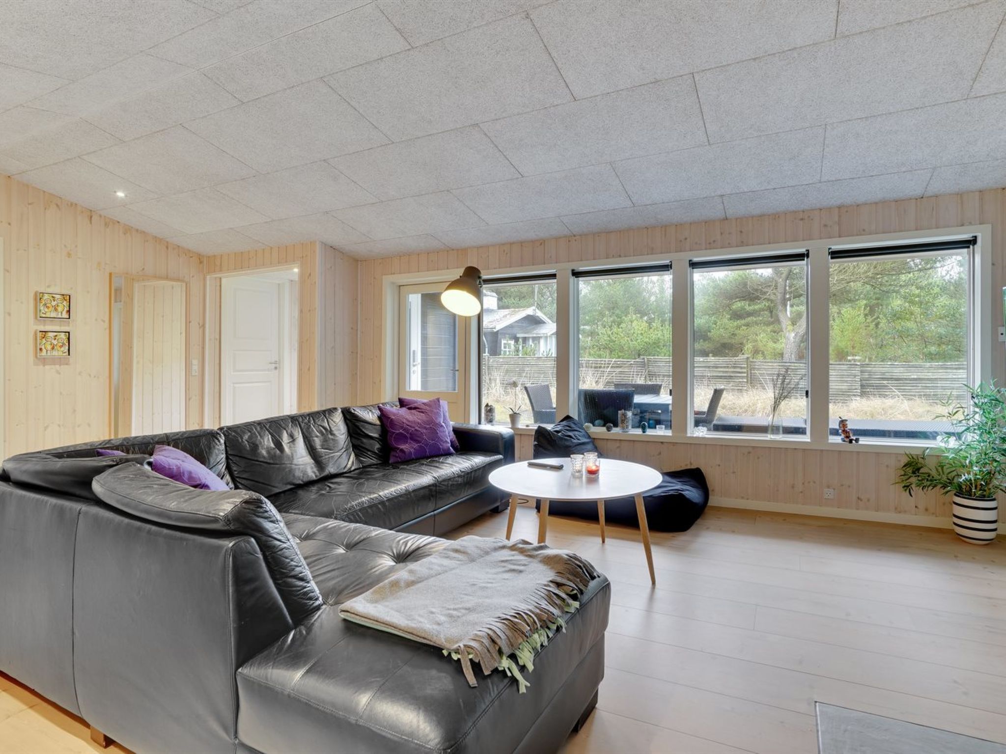 "Solgunn" - 900m from the sea - Drinnen