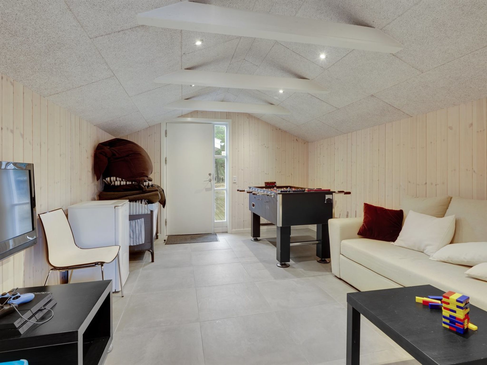 "Solgunn" - 900m from the sea - Drinnen
