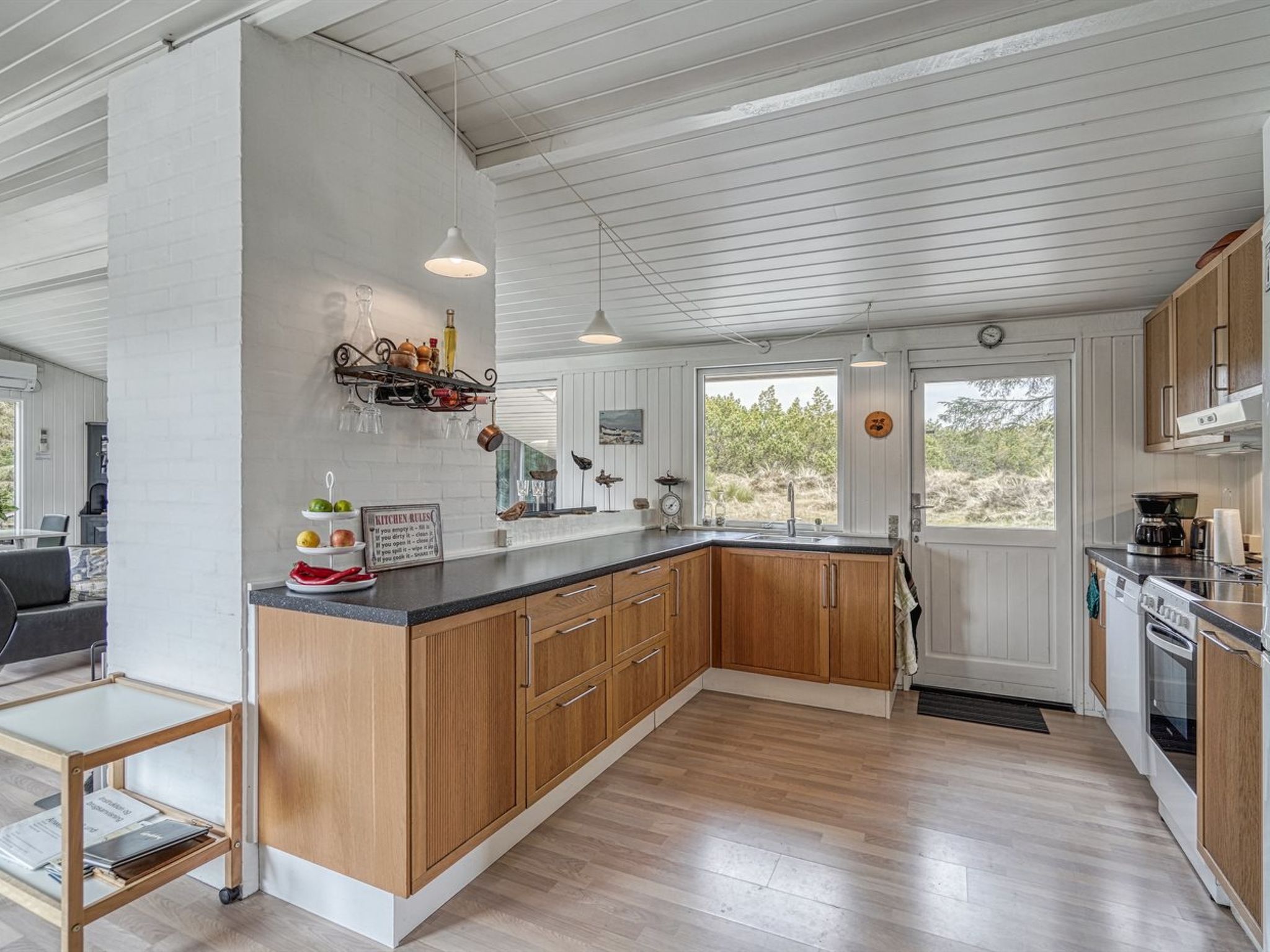 "Taneli" - 2.2km from the sea - Binnen