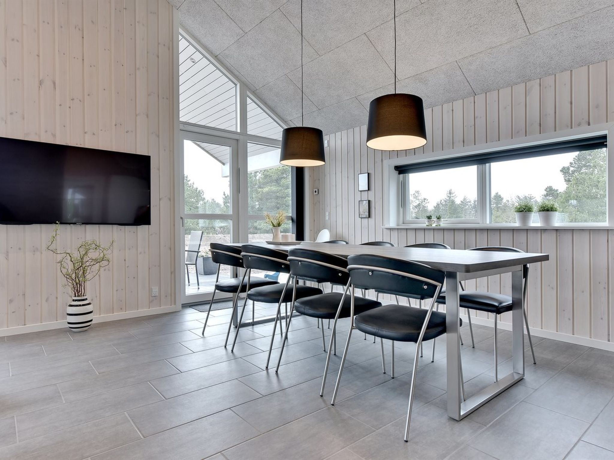 "Hwithoveth" - 1.4km from the sea-Drinnen